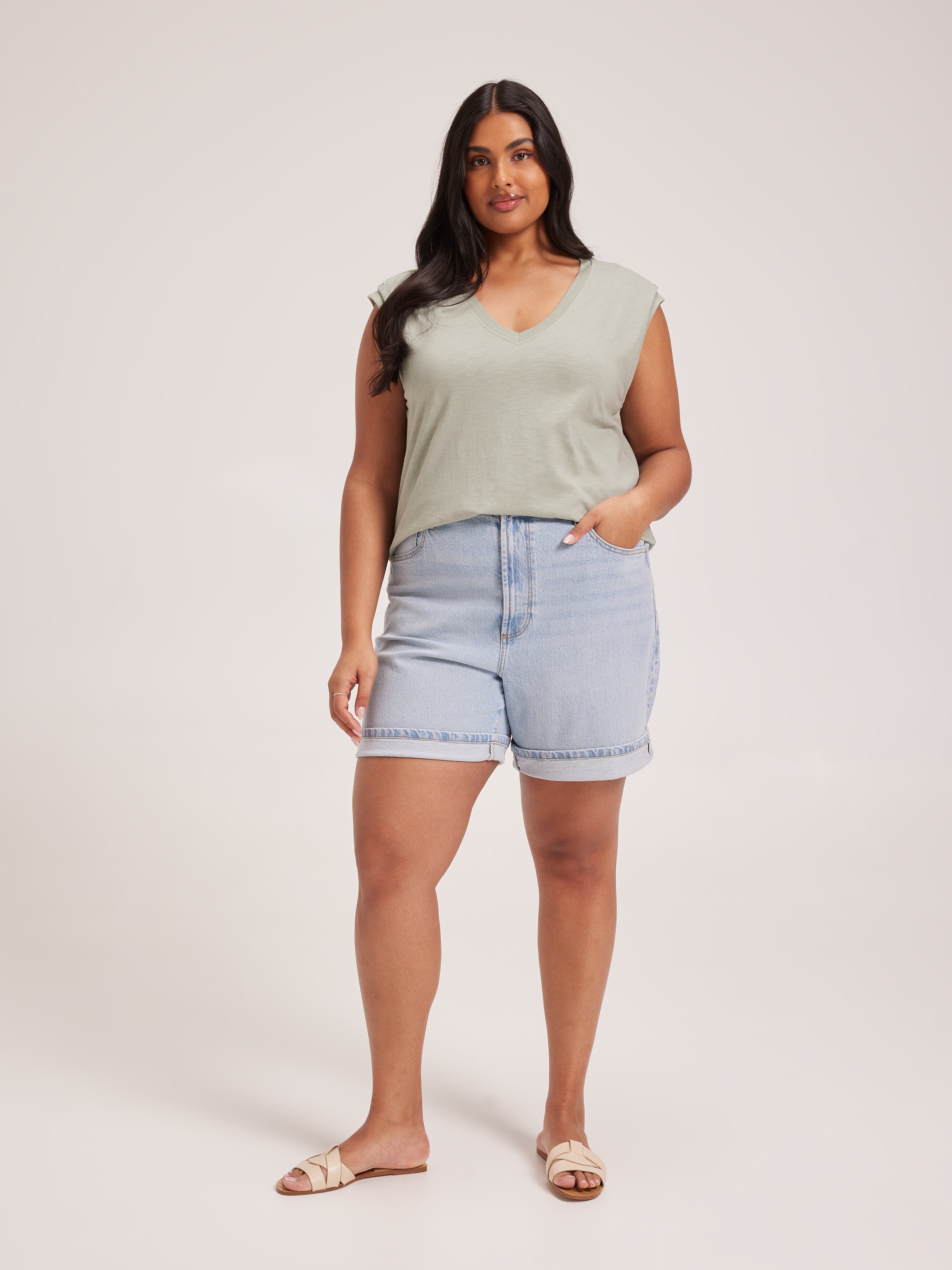 Curve Lila V-Neck Button Top