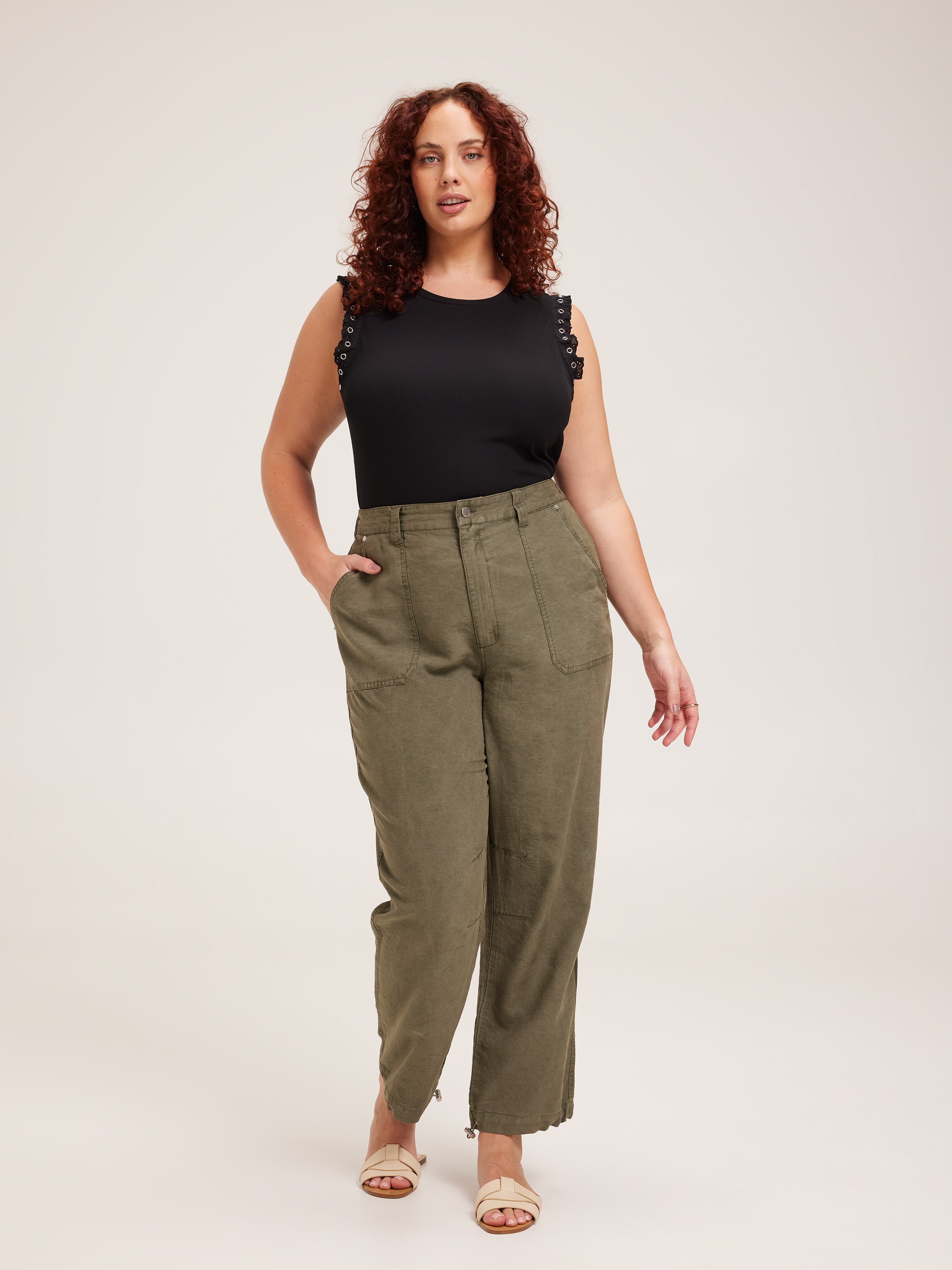 Curve Liv Eyelet Top