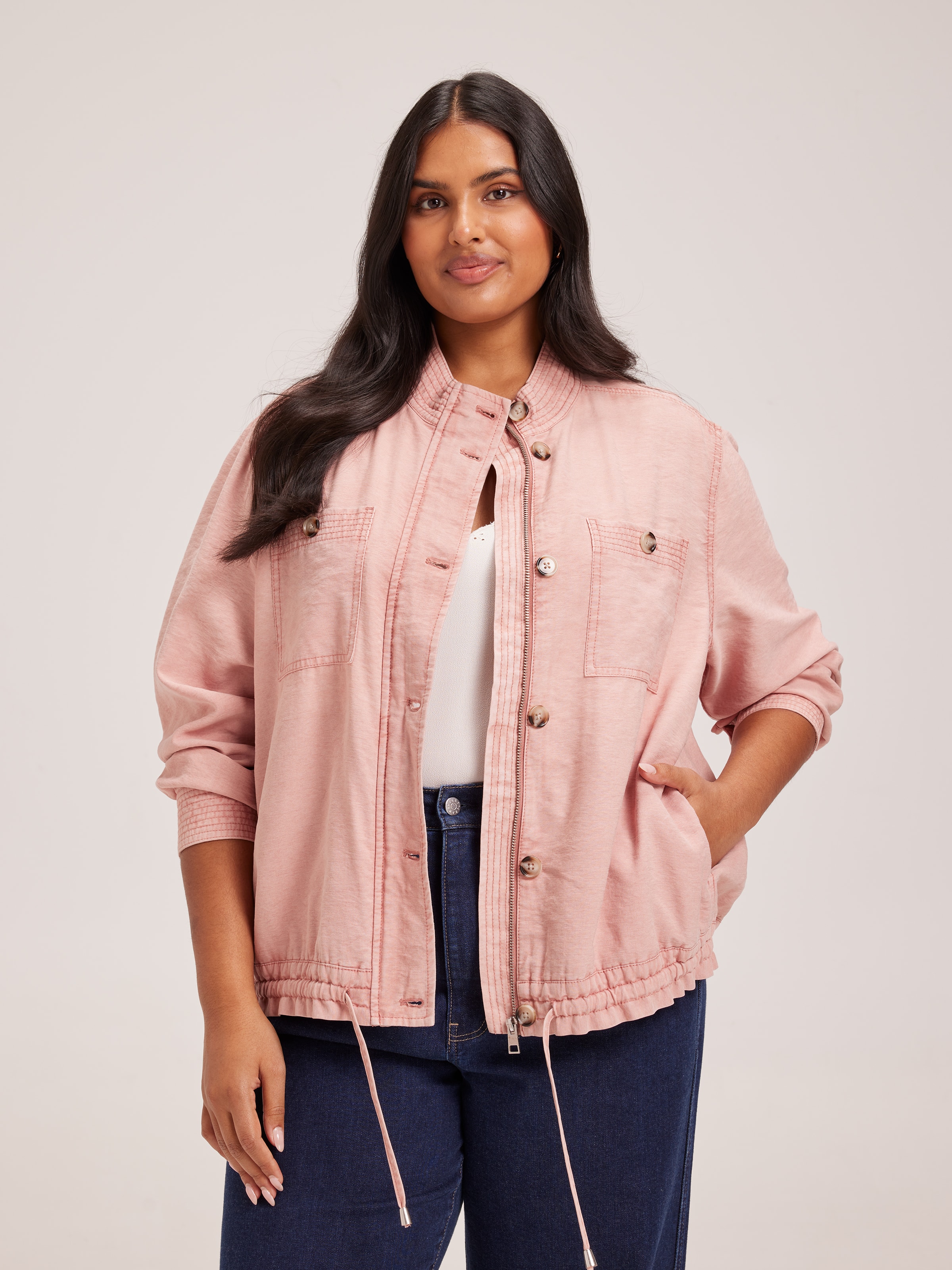 Curve Madison Short Anorak