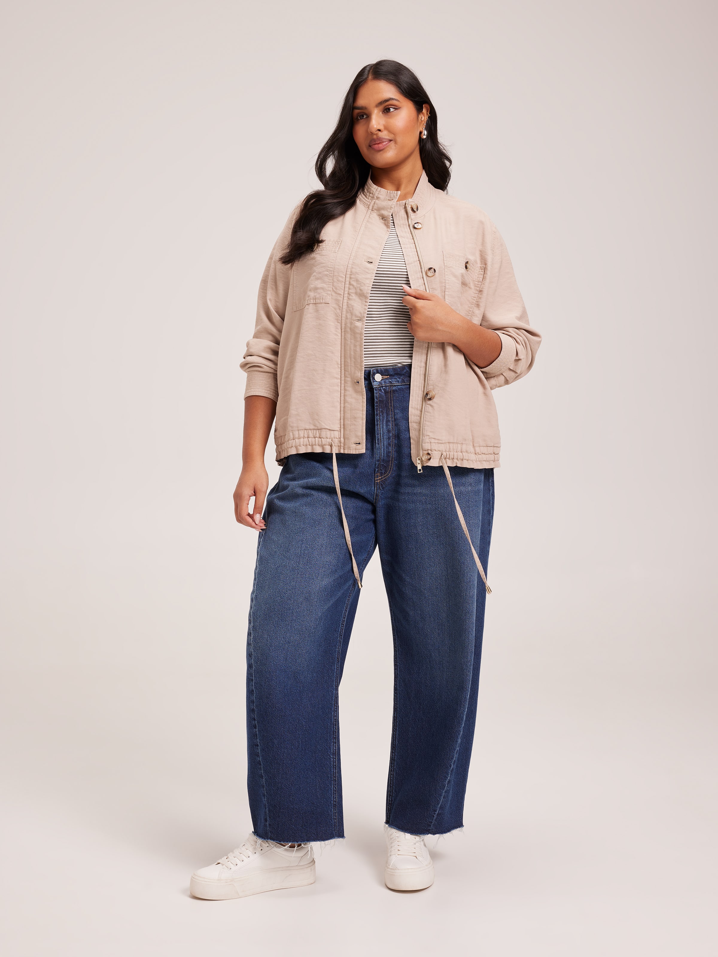 Curve Madison Short Anorak