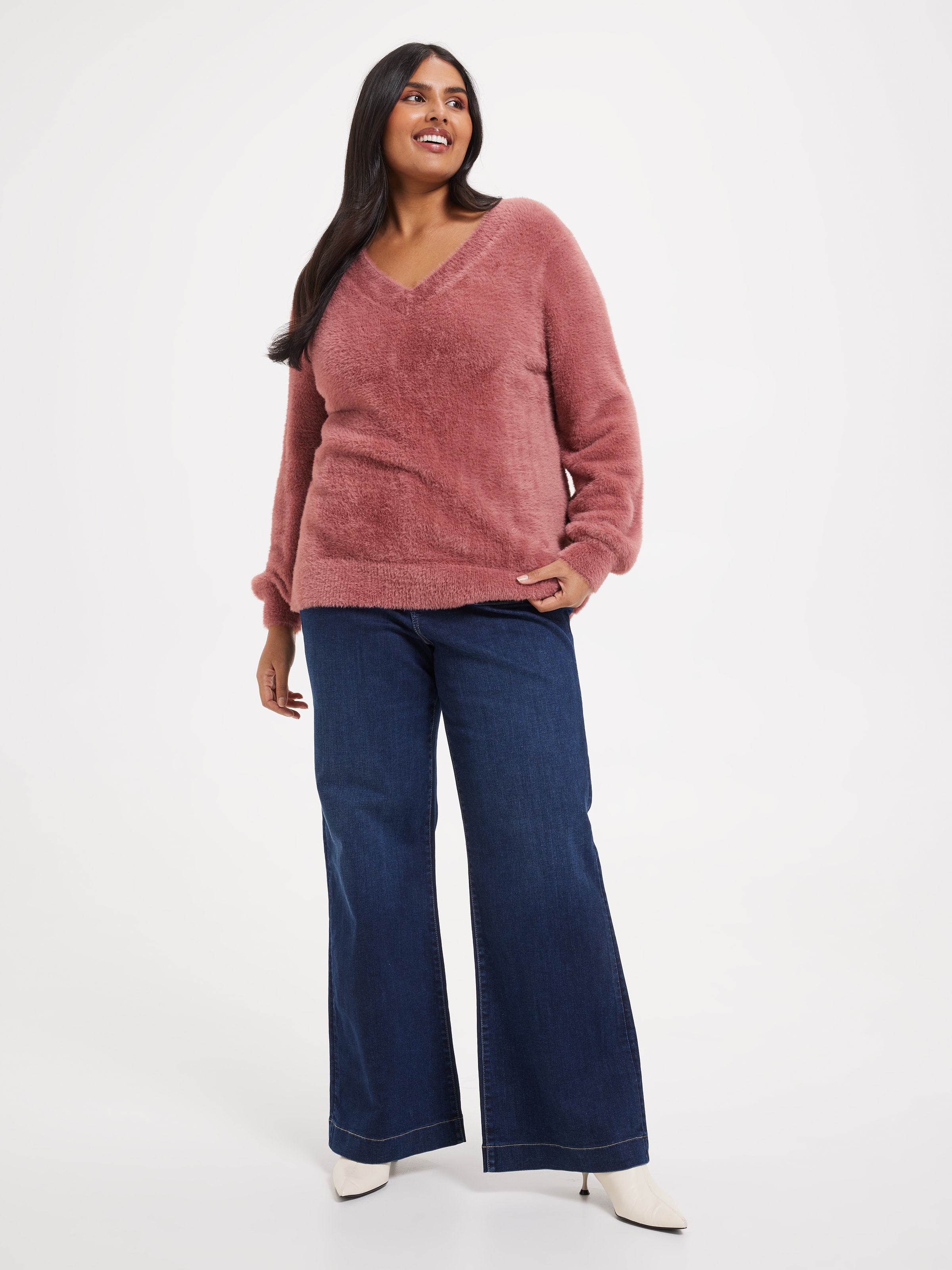 Curve Delilah V-Neck Eyelash Pullover