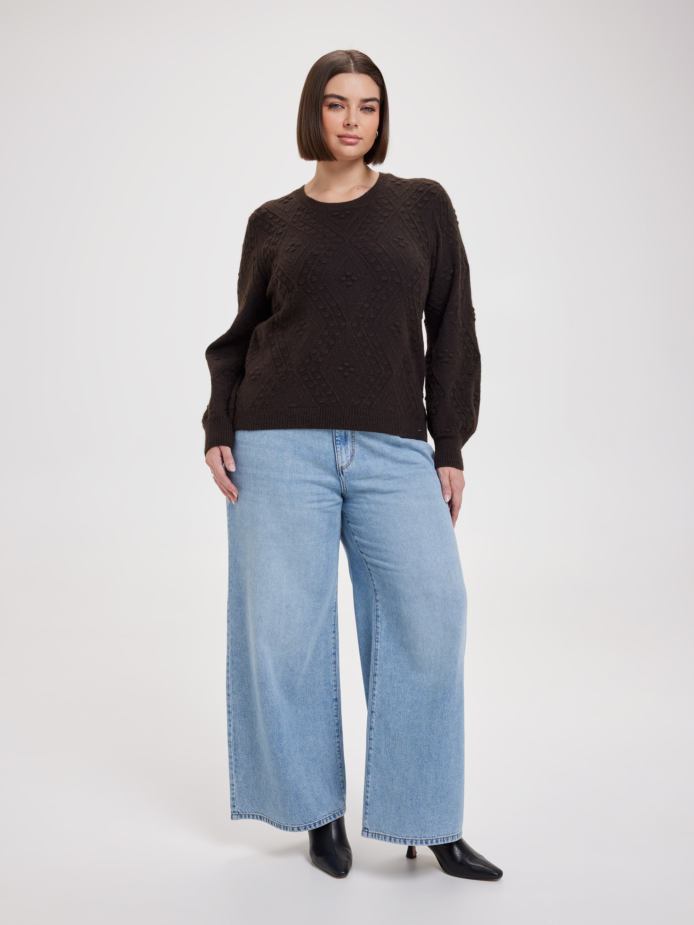 Curve Tia Diamond Detail Pullover