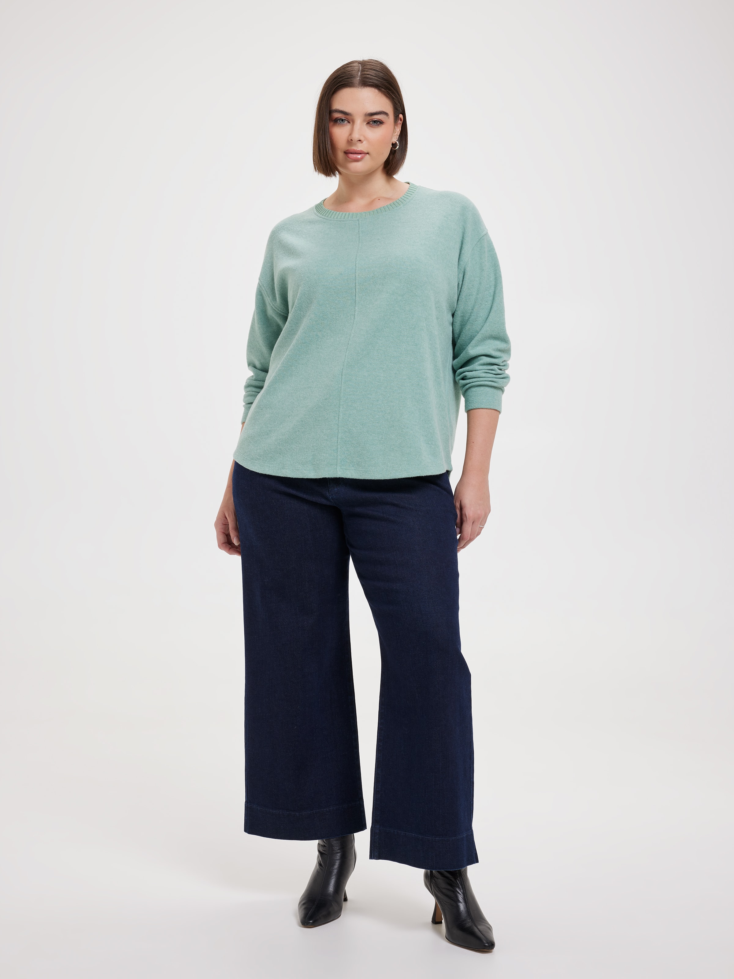 Curve Margot Relaxed Seam Top