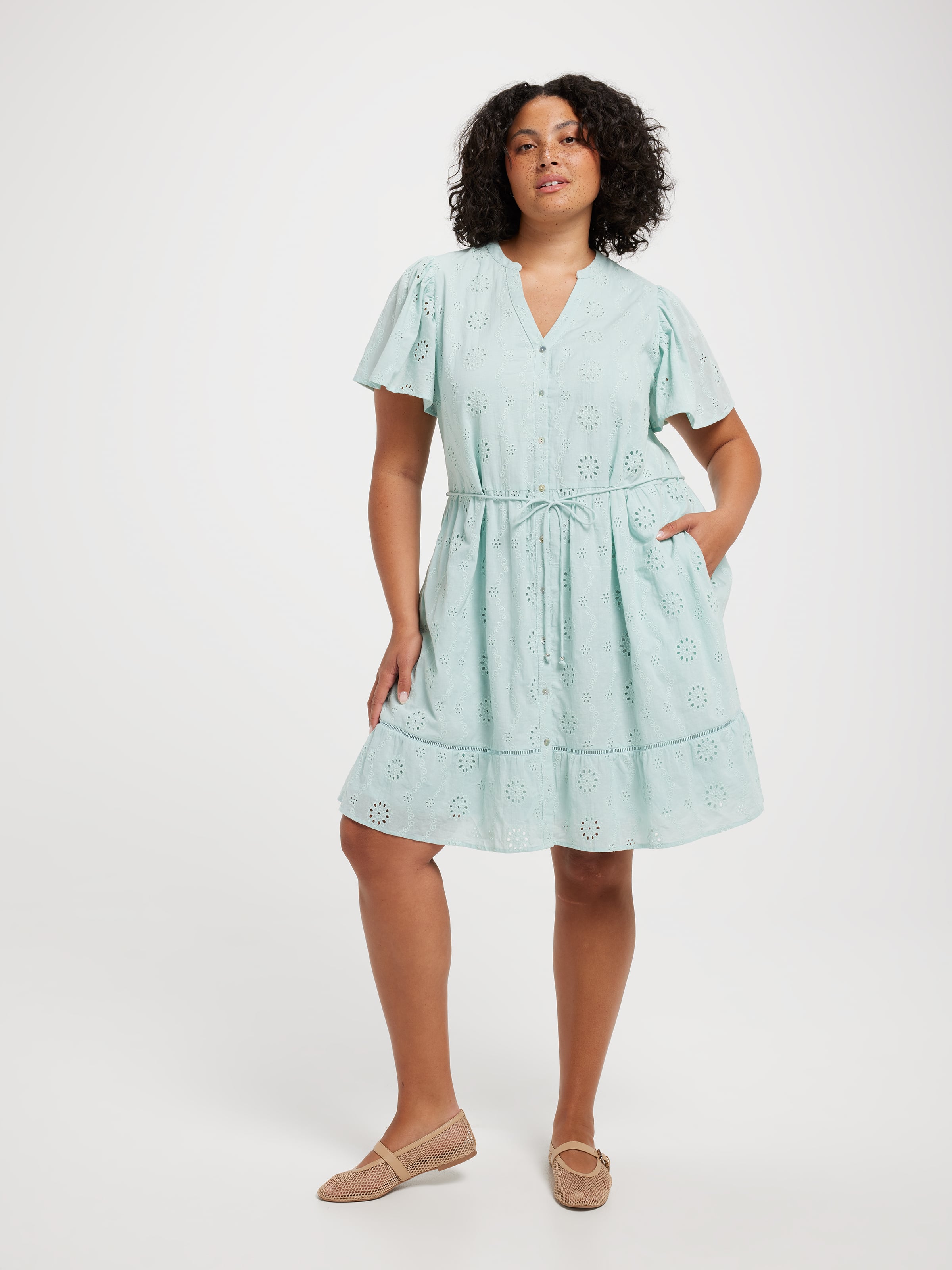 Curve Tahlulah Flutter Sleeve Dress