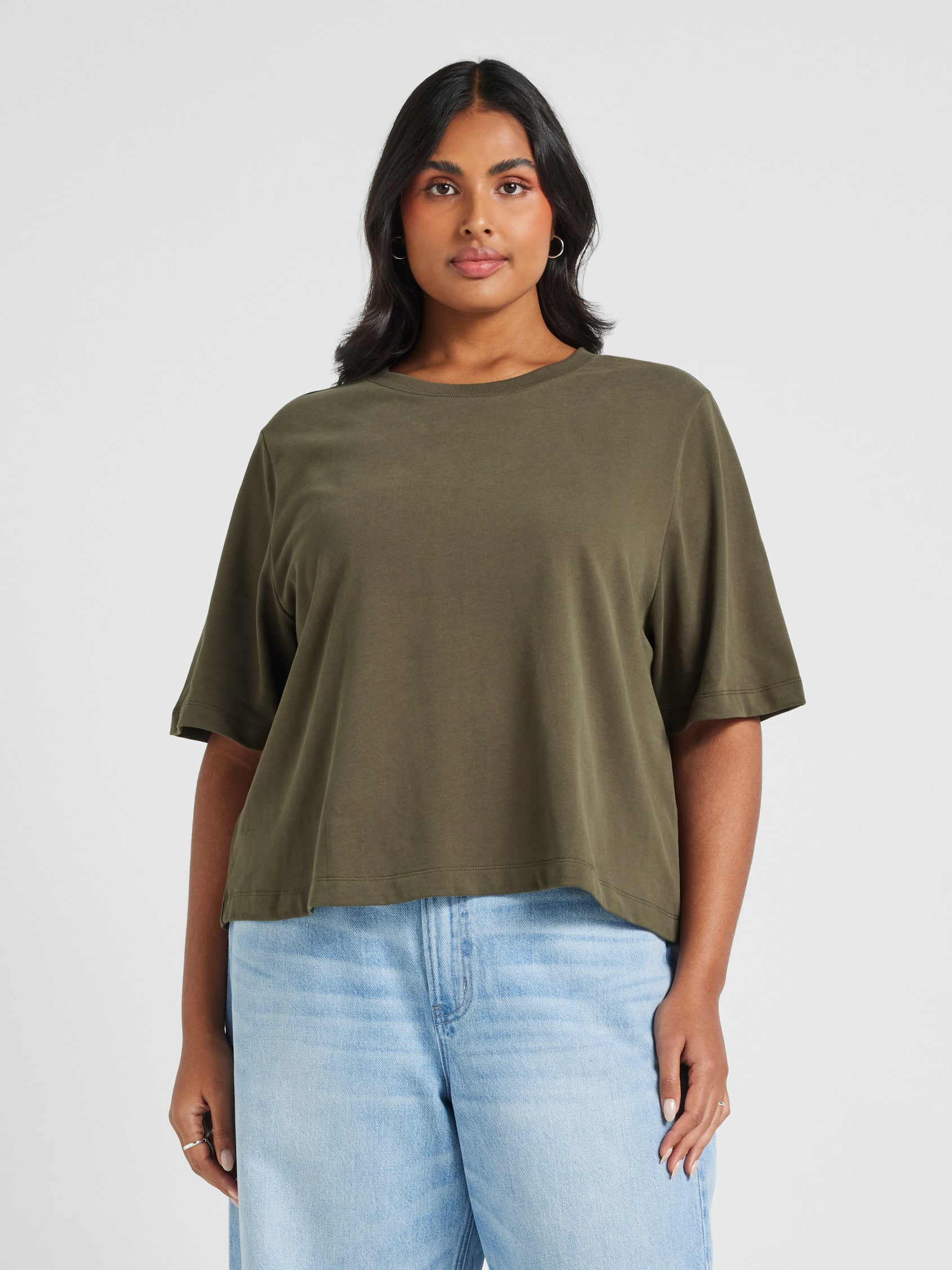 Curve Boxy Crop Tee