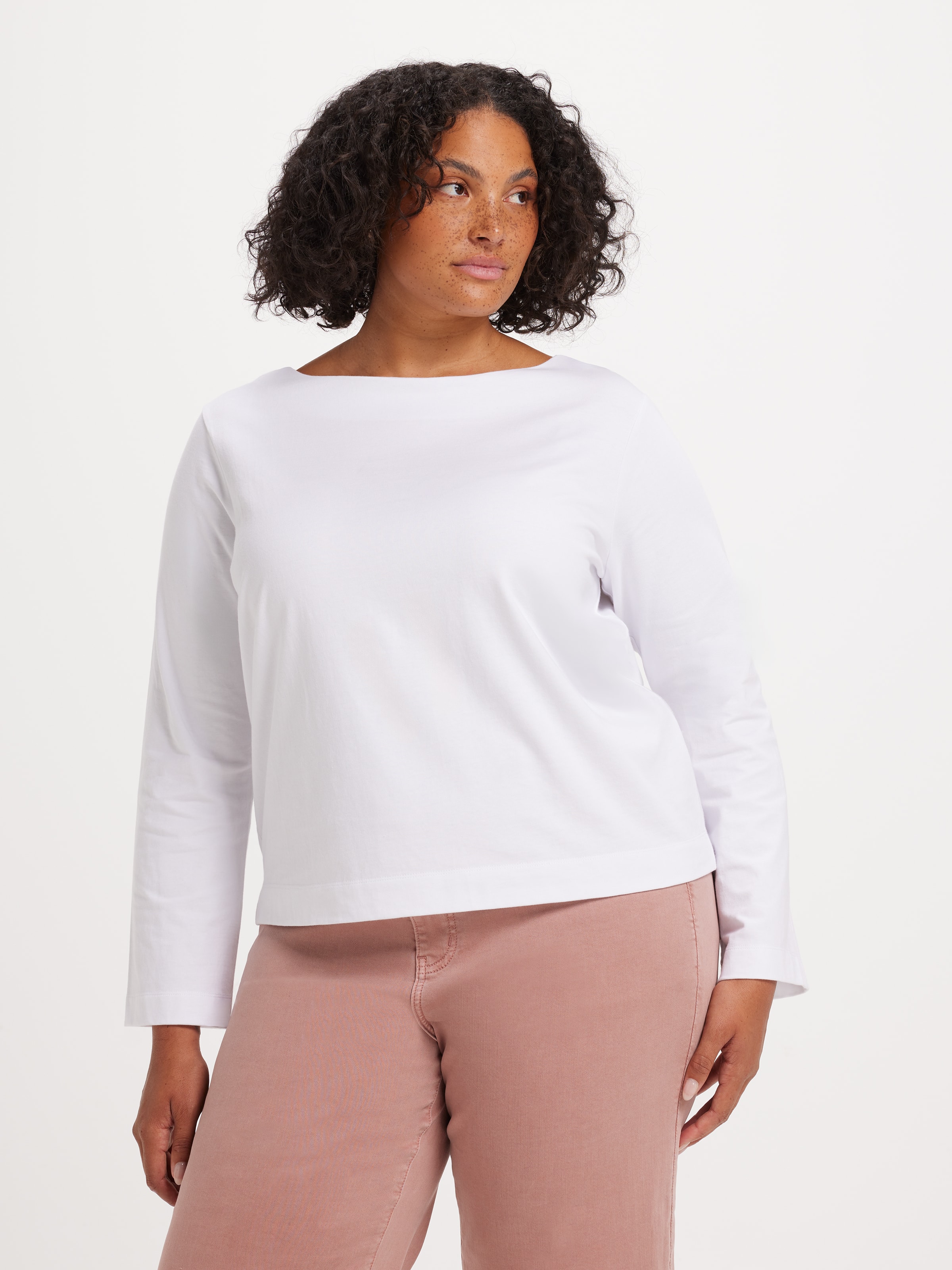 Curve Signature Boat Neck Long Sleeve Tee