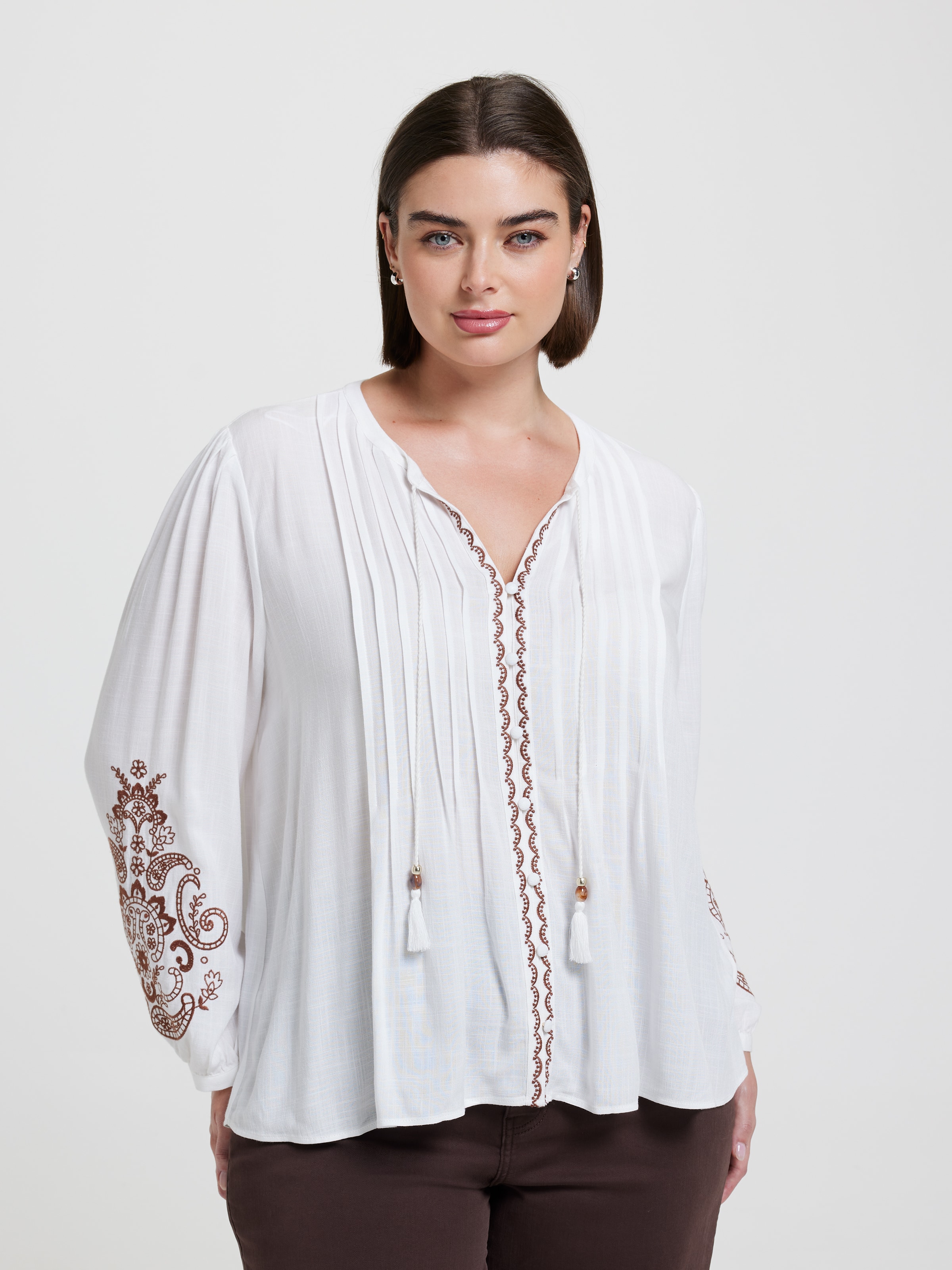 Curve Serina Embroidered Blouse
