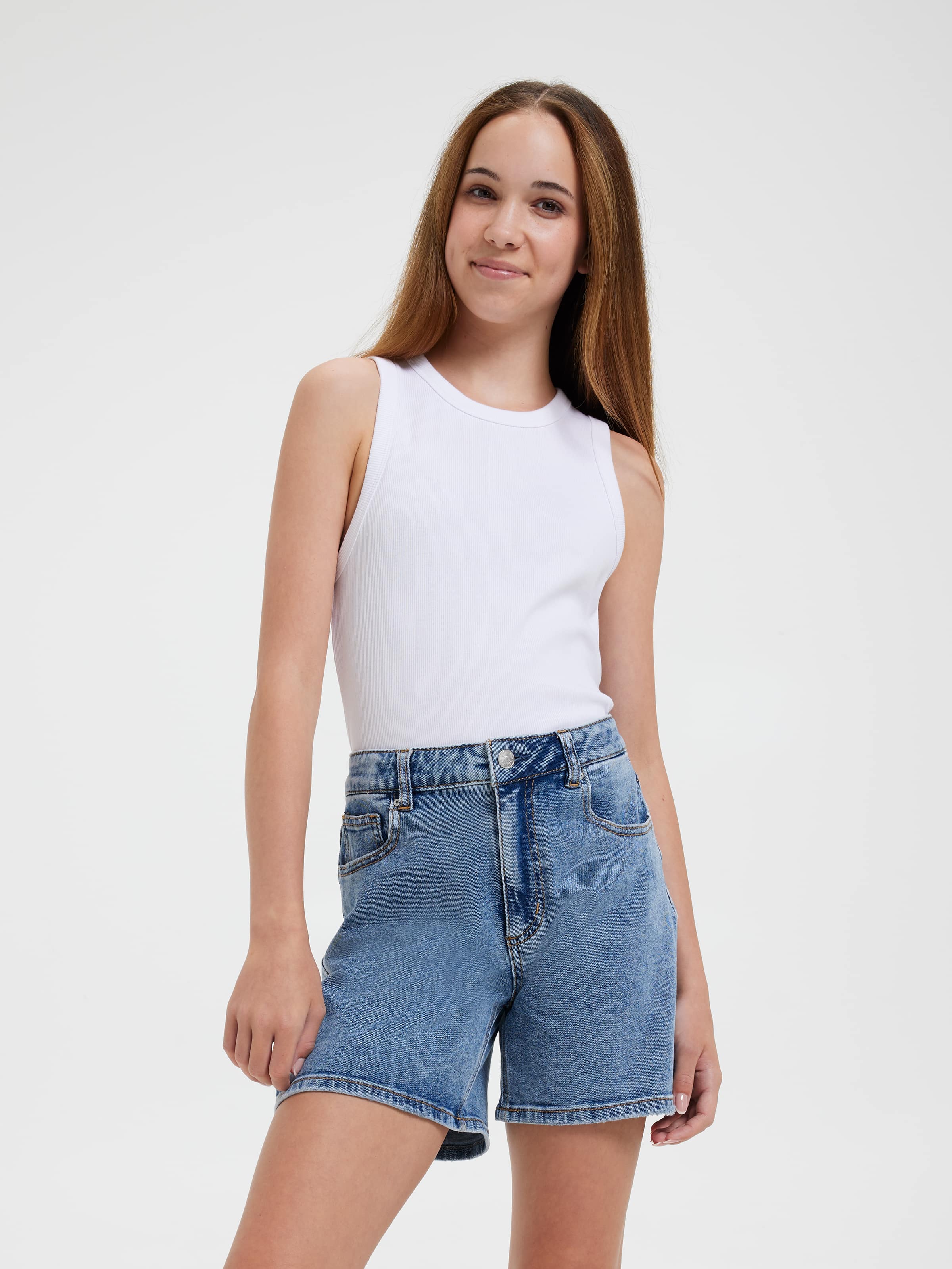 Girls Mom Short