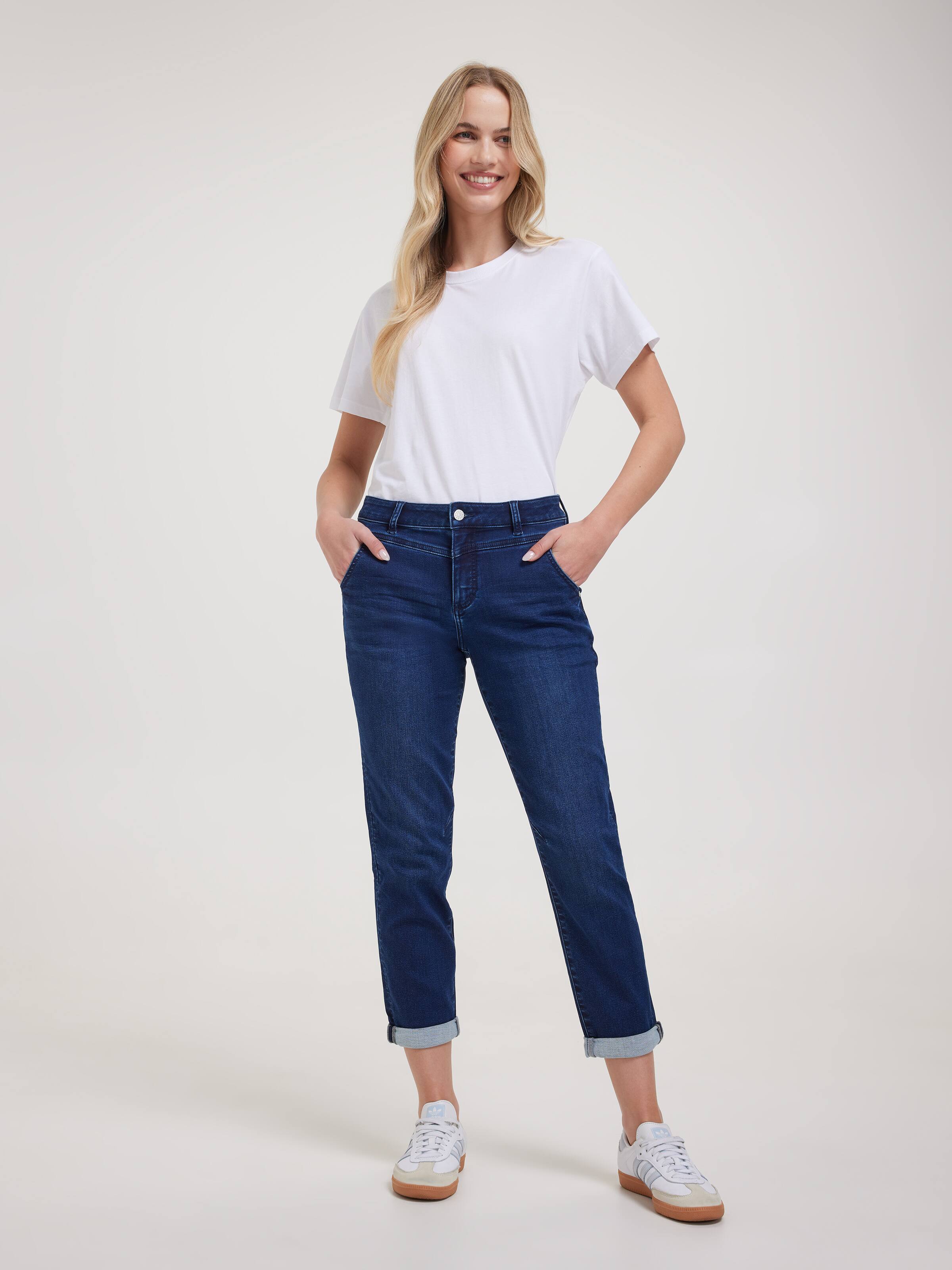 Amaze Yoke Front Boyfriend Jean