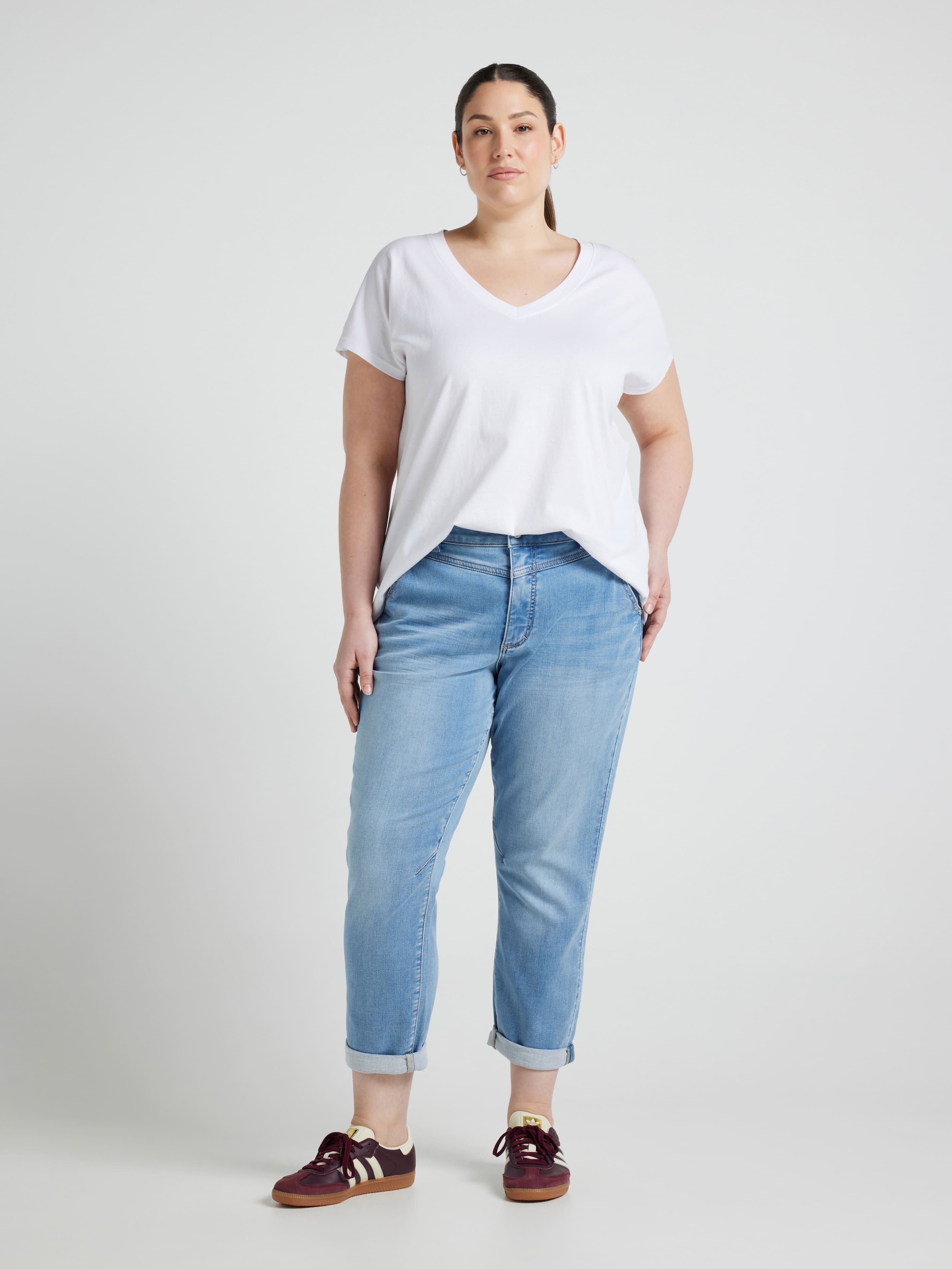 Curve Amaze Yoke Front Boyfriend Jean