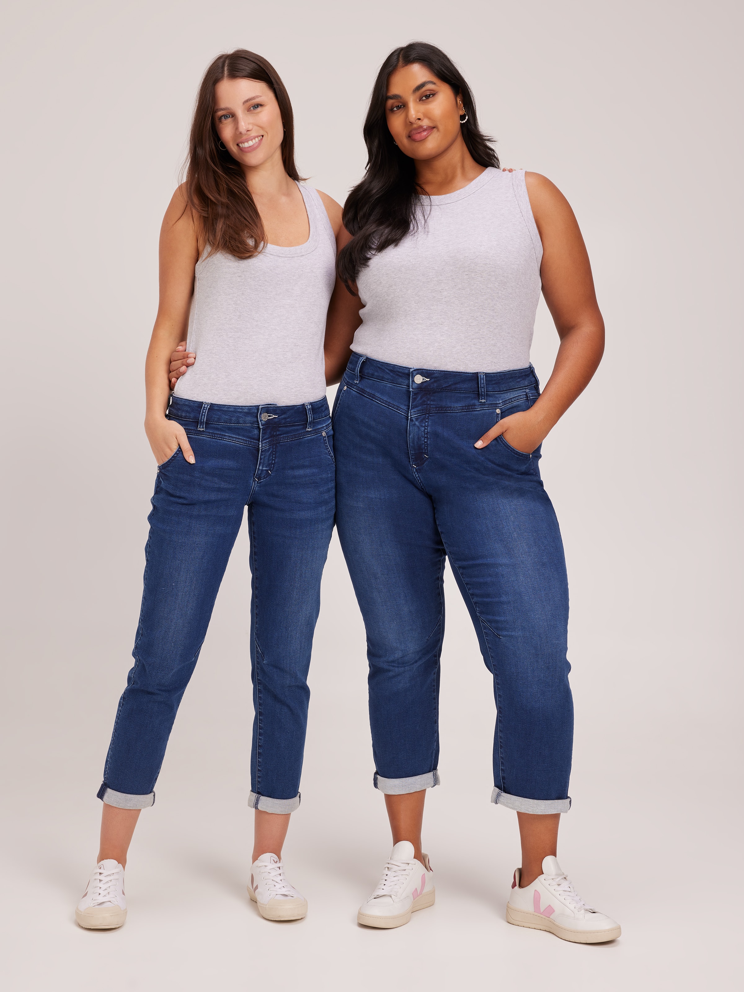 Curve Amaze Mid Rise Yoke Front Boyfriend Jean