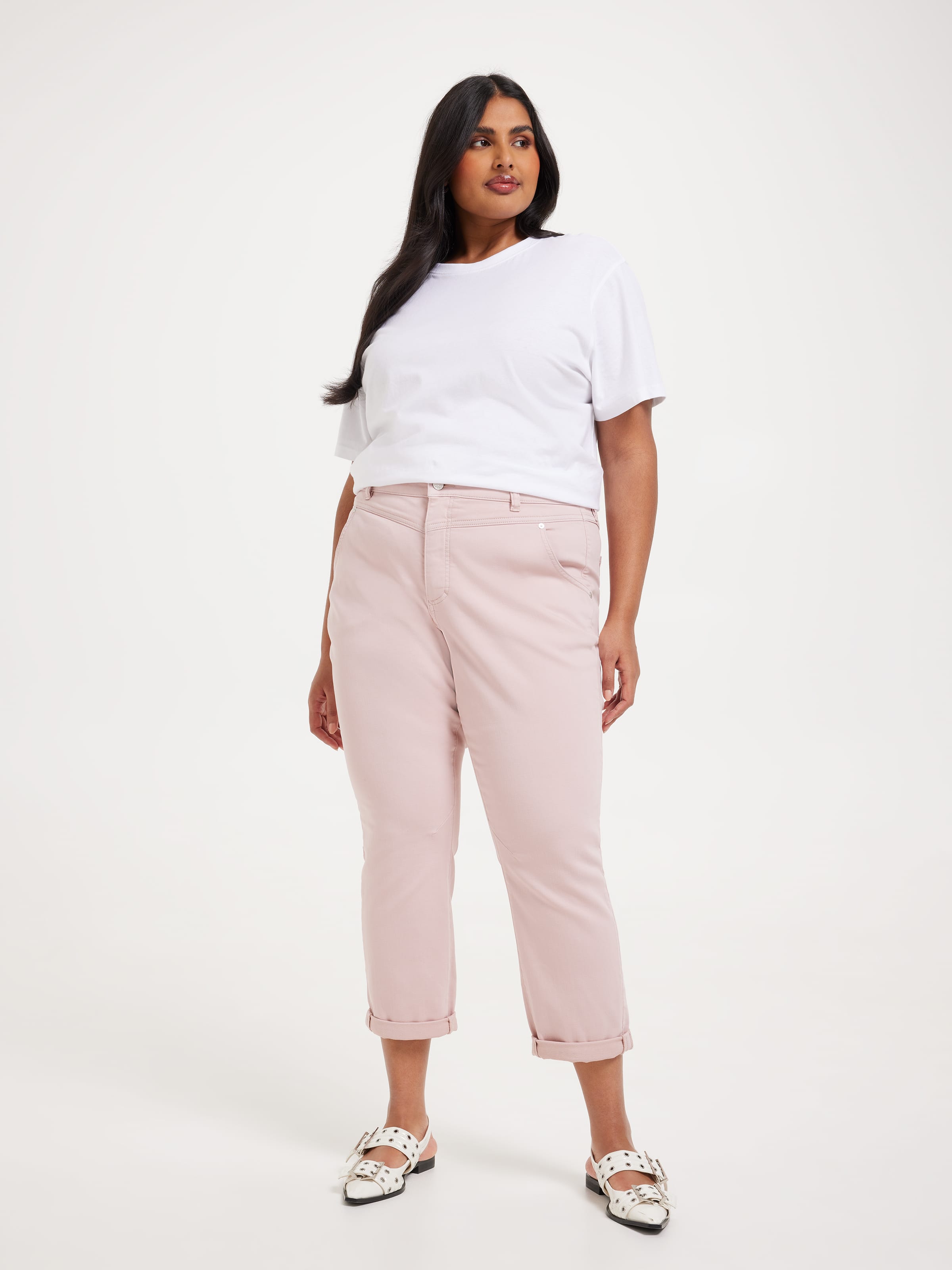 Curve Amaze Mid Rise Yoke Front Boyfriend Jean