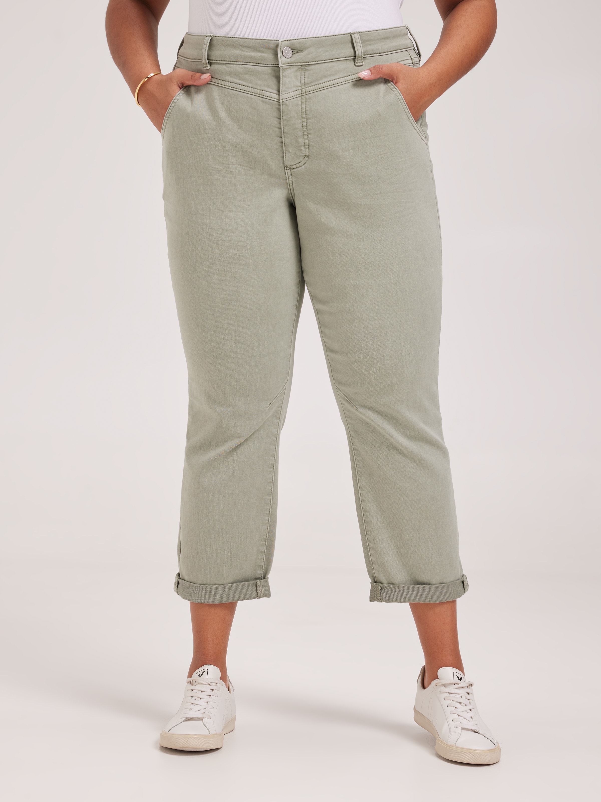 Curve Amaze Mid Rise Yoke Front Boyfriend Jean