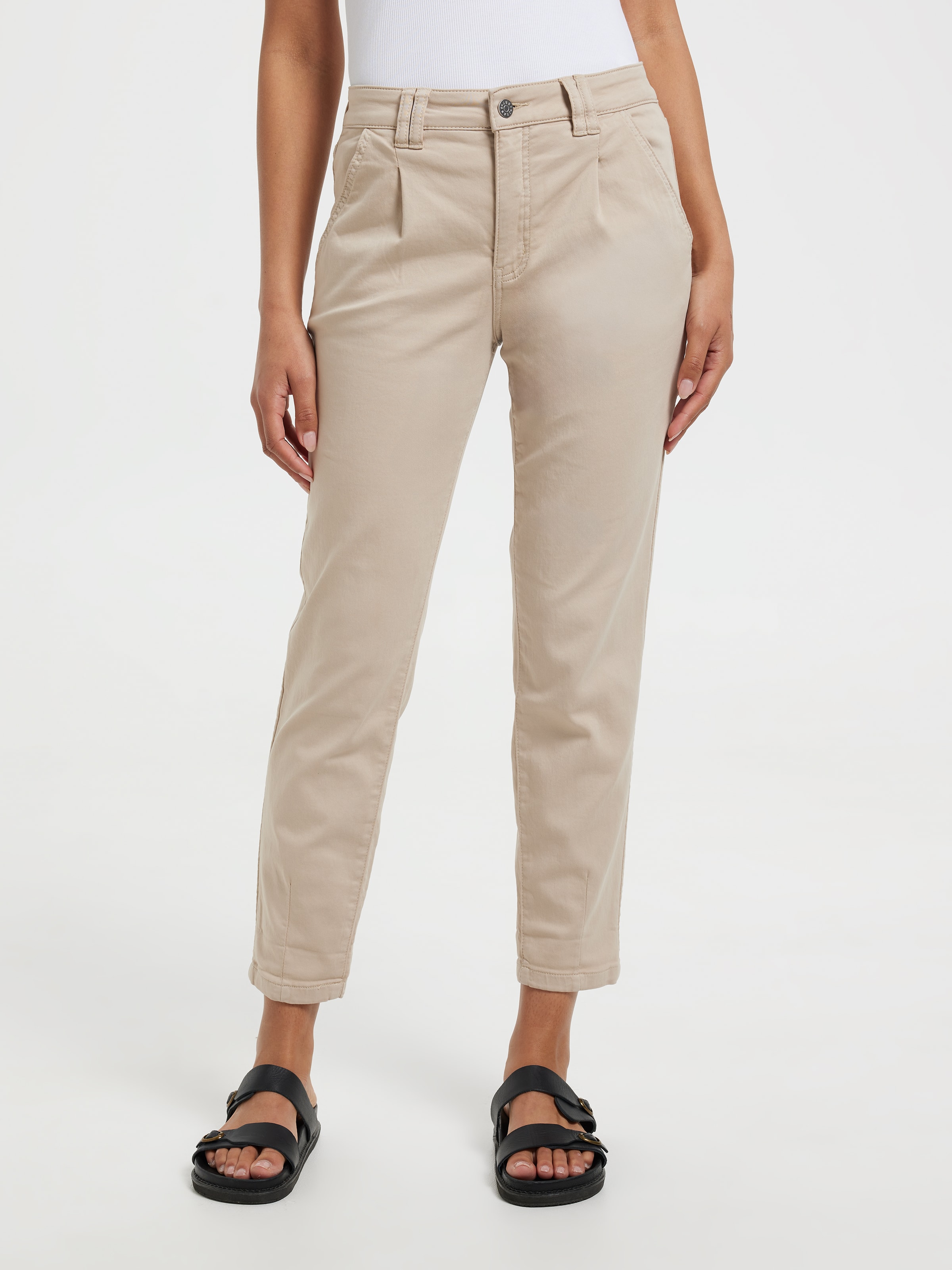 Amaze Pleat Front Chino
