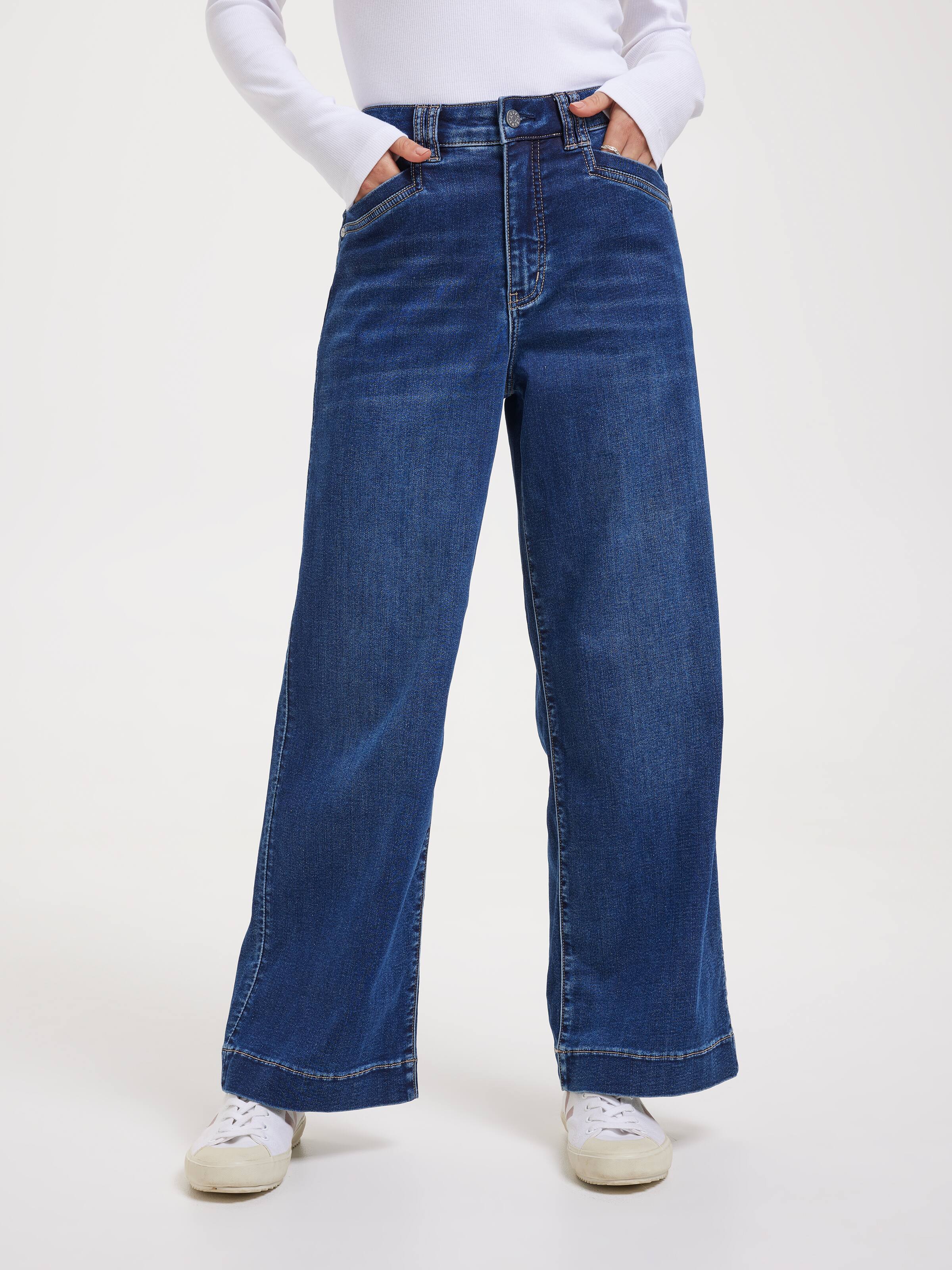 Amaze High Rise Wide Leg Ankle Jean