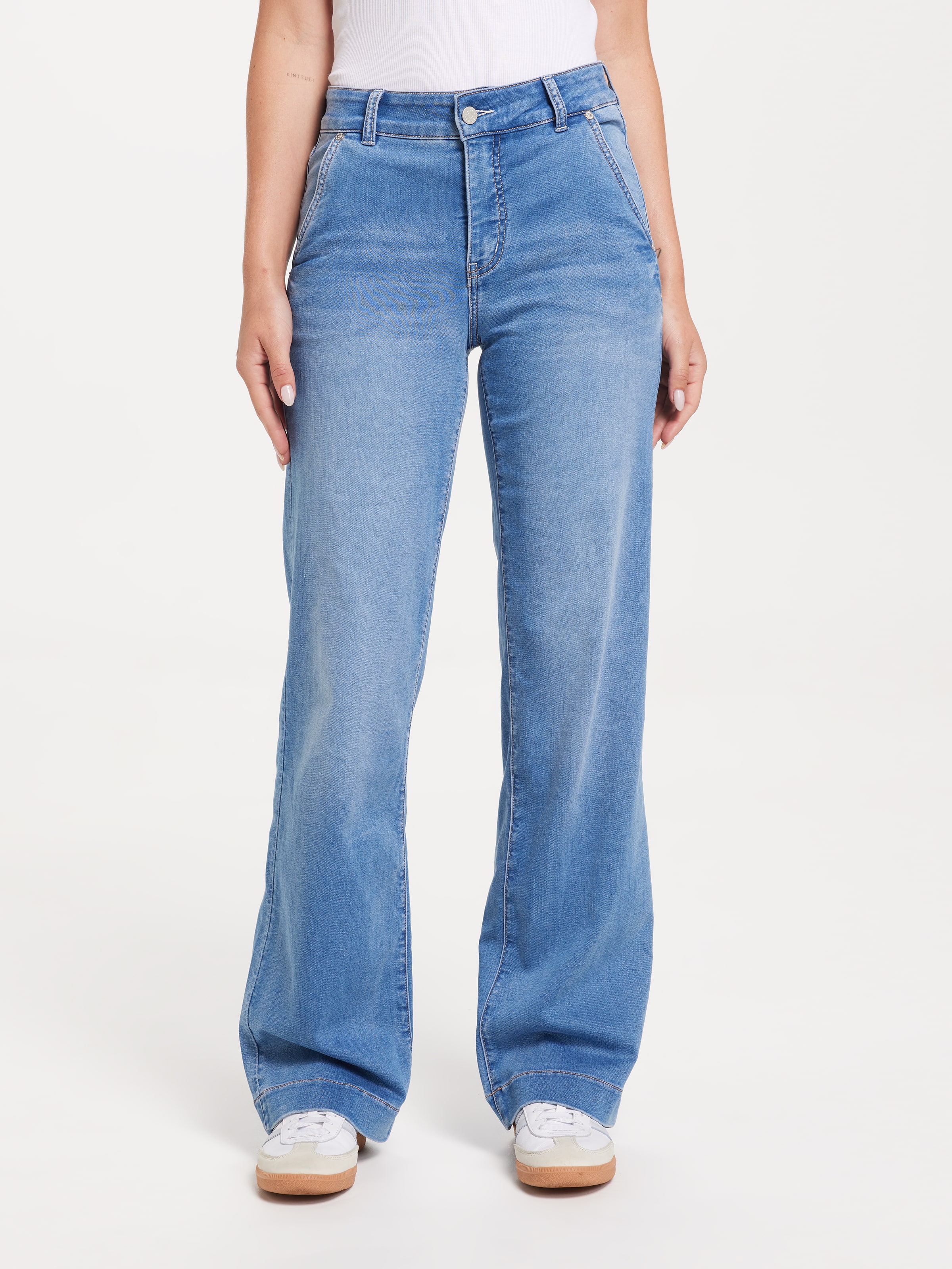 Amaze High Rise Wide Leg Jean