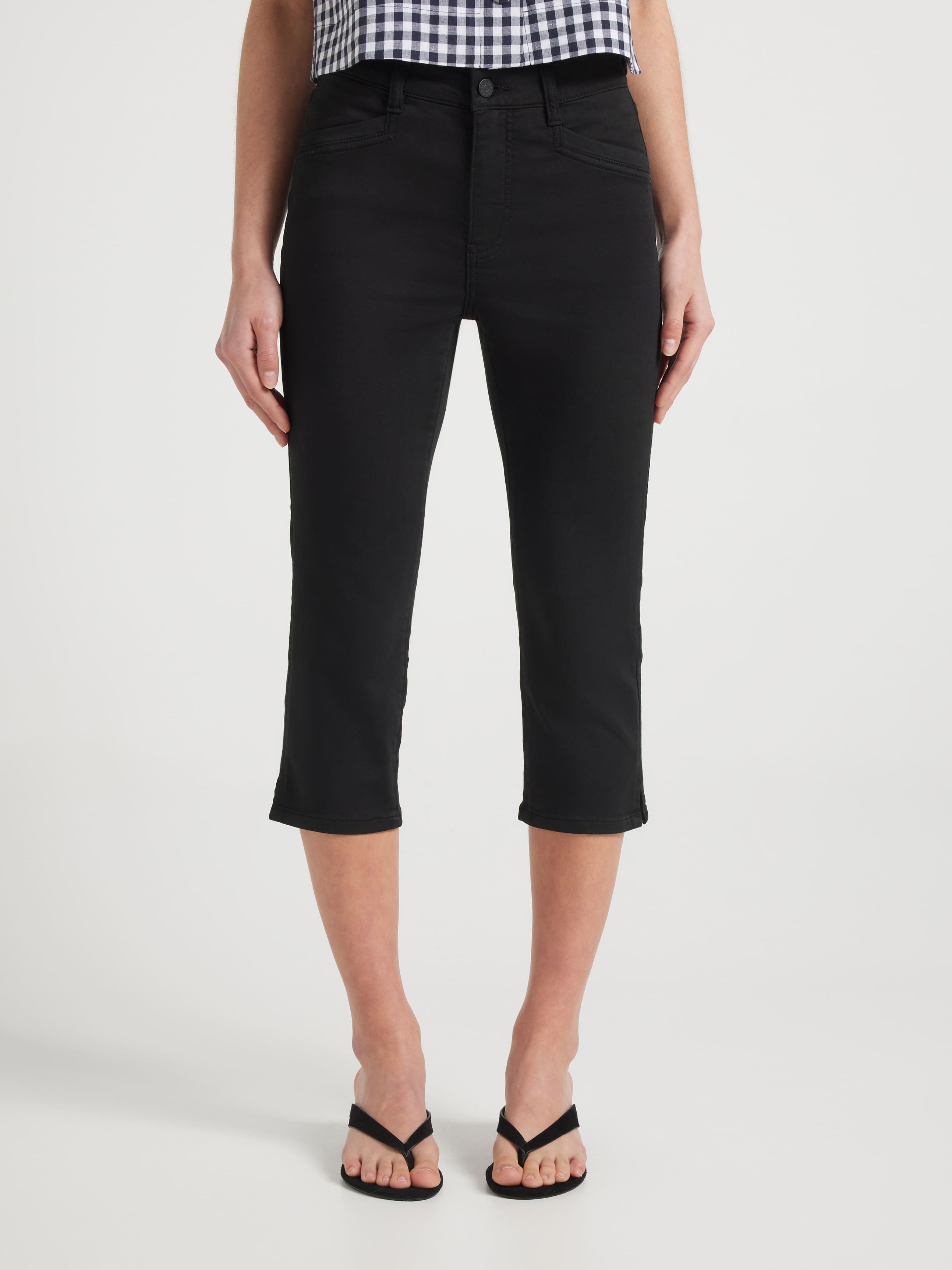 Amaze High Rise Skinny Capri
