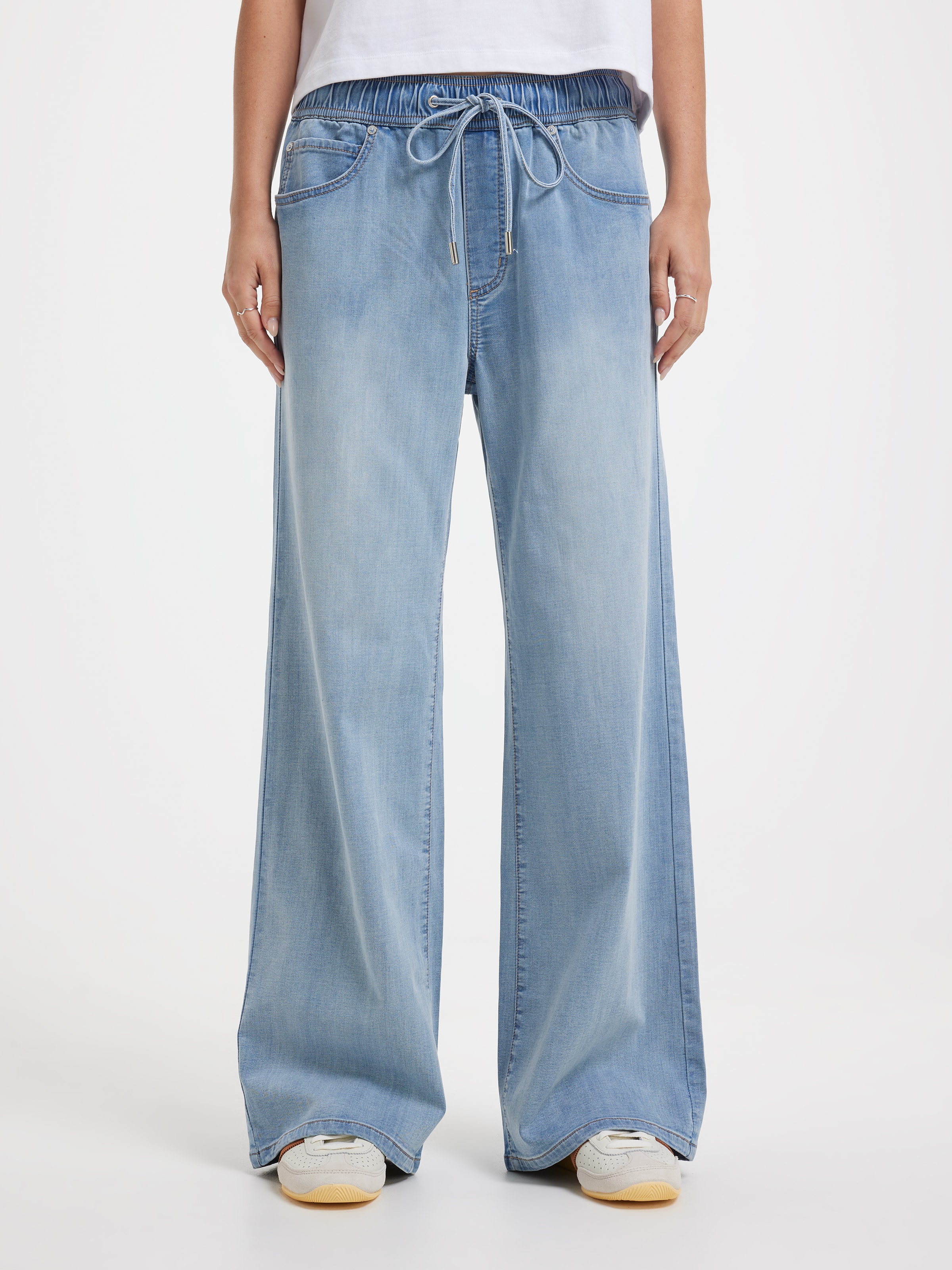 Amaze Wide Leg Jogger