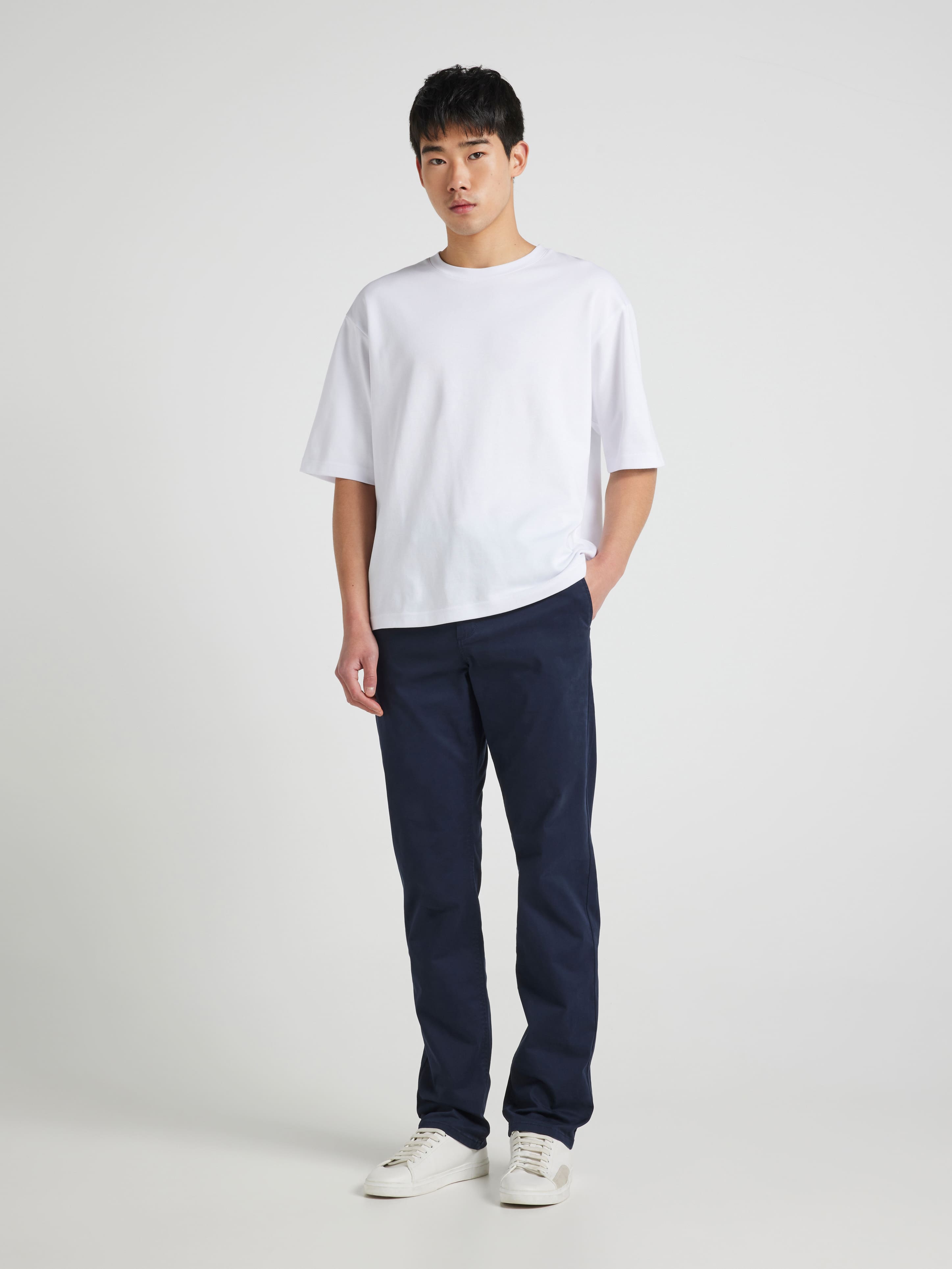 Relaxed Slant Pocket Chino