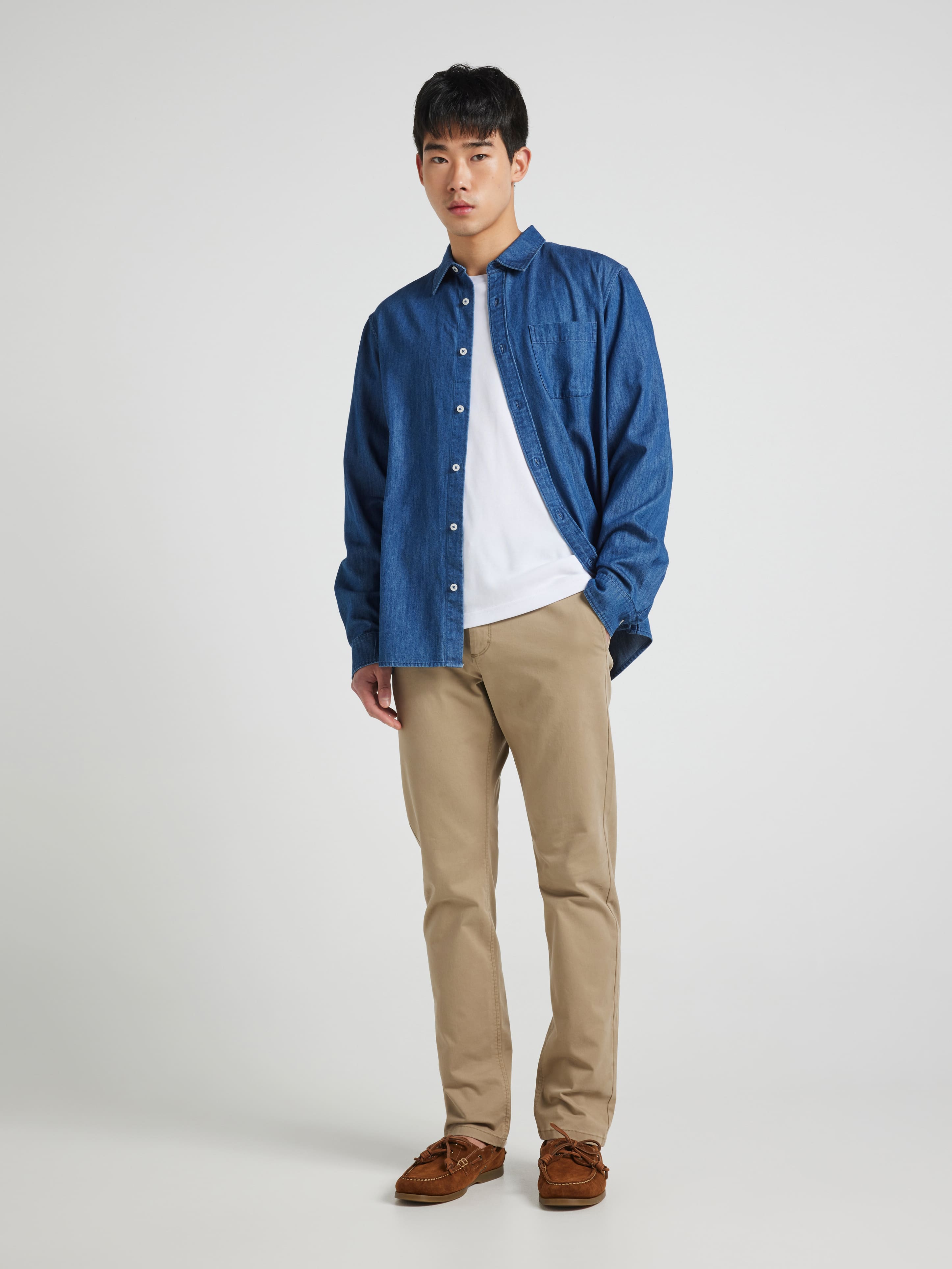 Relaxed Slant Pocket Chino