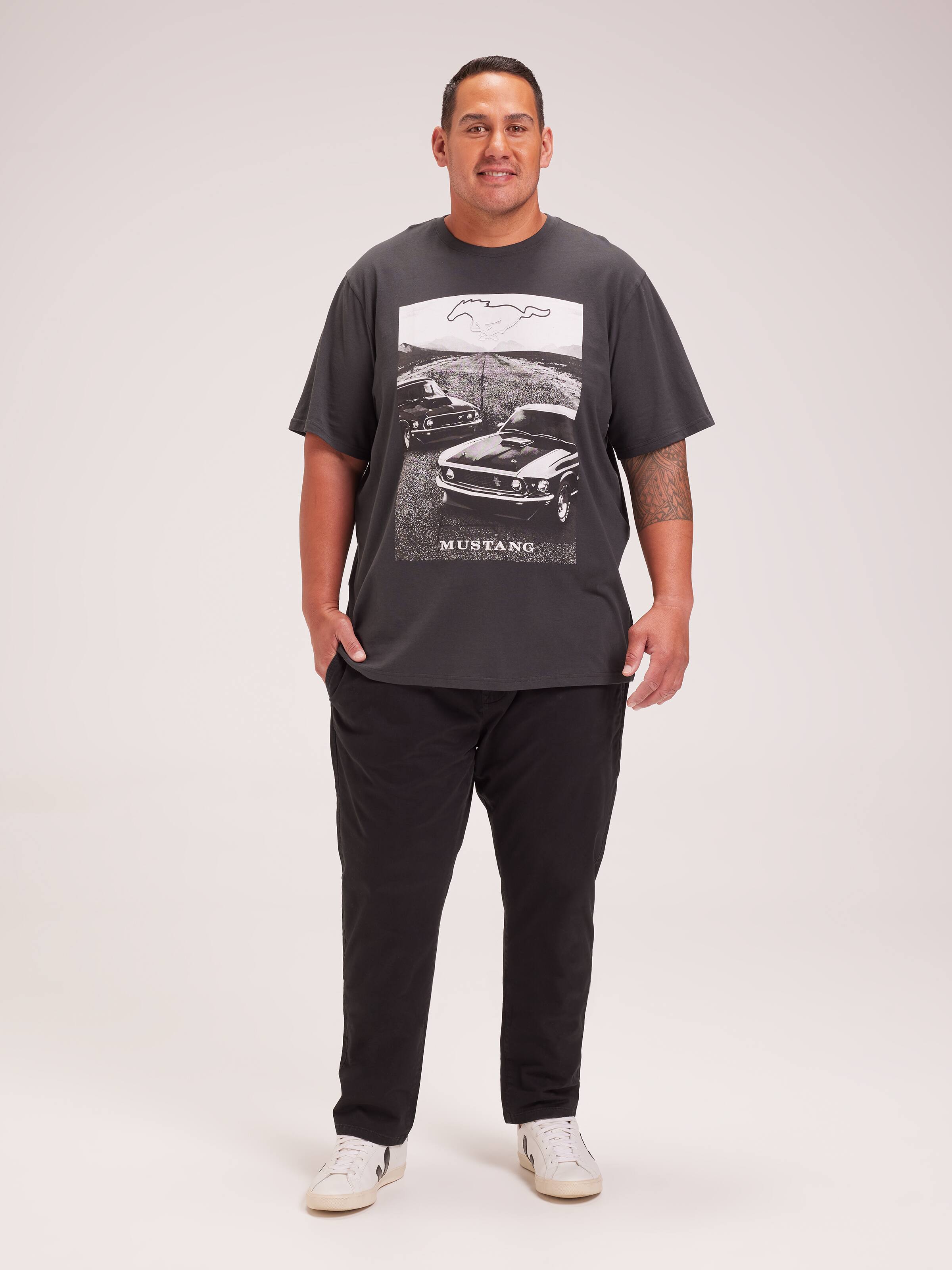 Extended Slant Pocket Slim Straight Jean
