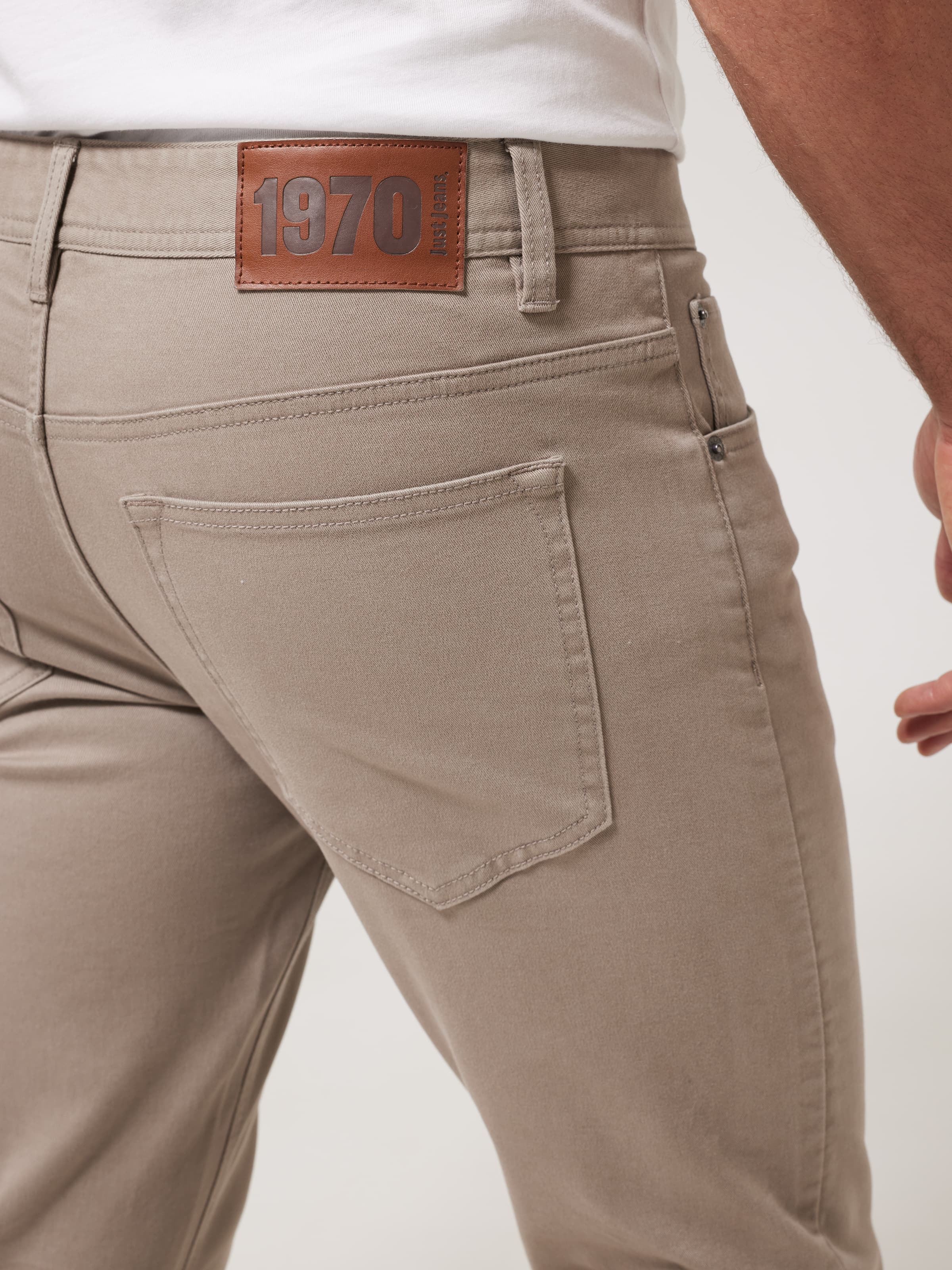 Slim Tapered 5 Pocket Chino Pant