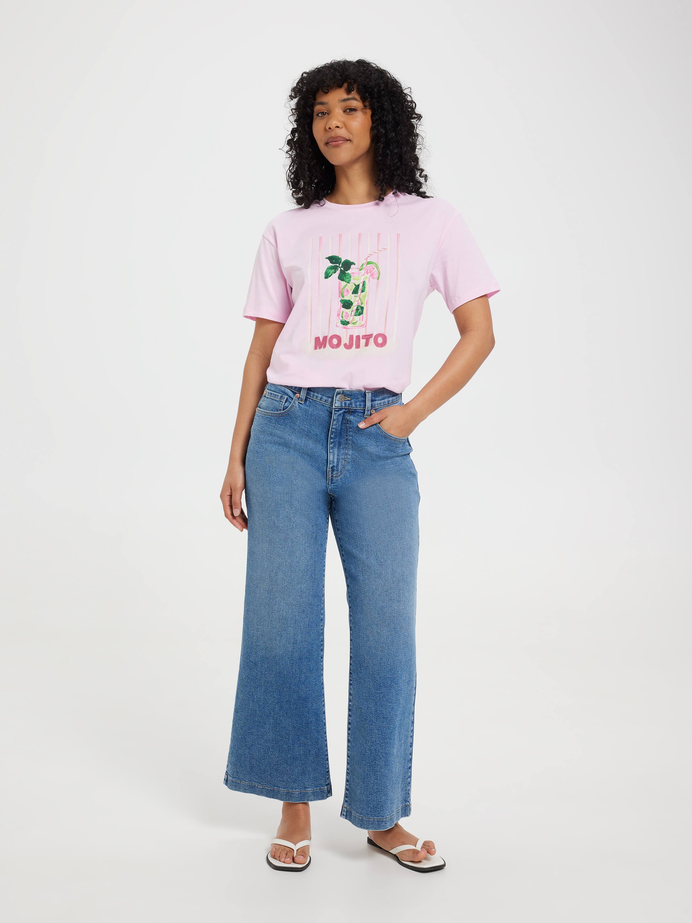 Antonia Oversized Graphic Tee