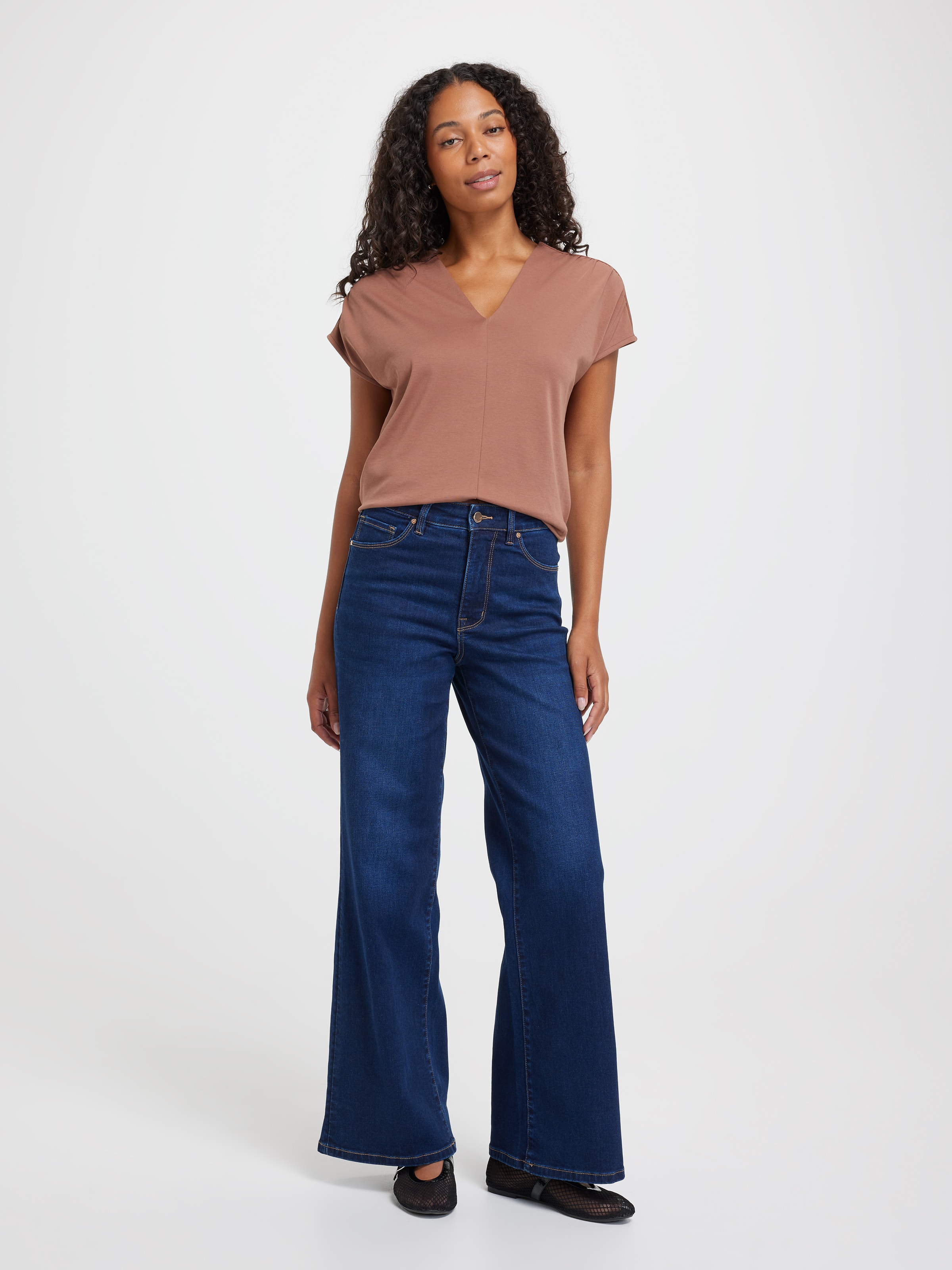 Iris V-Neck Gathered Short Sleeve Top