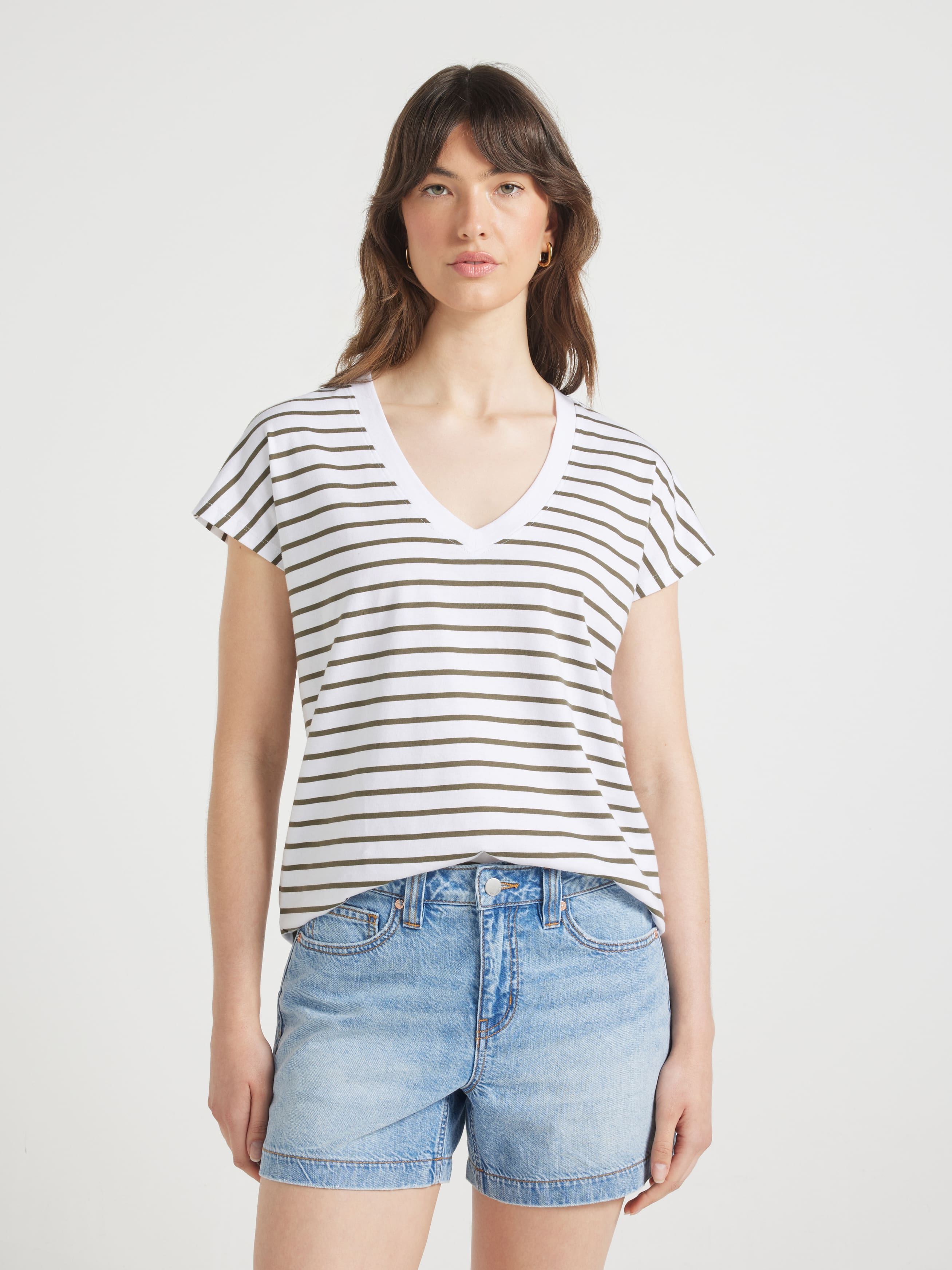 Signature V Neck Tee