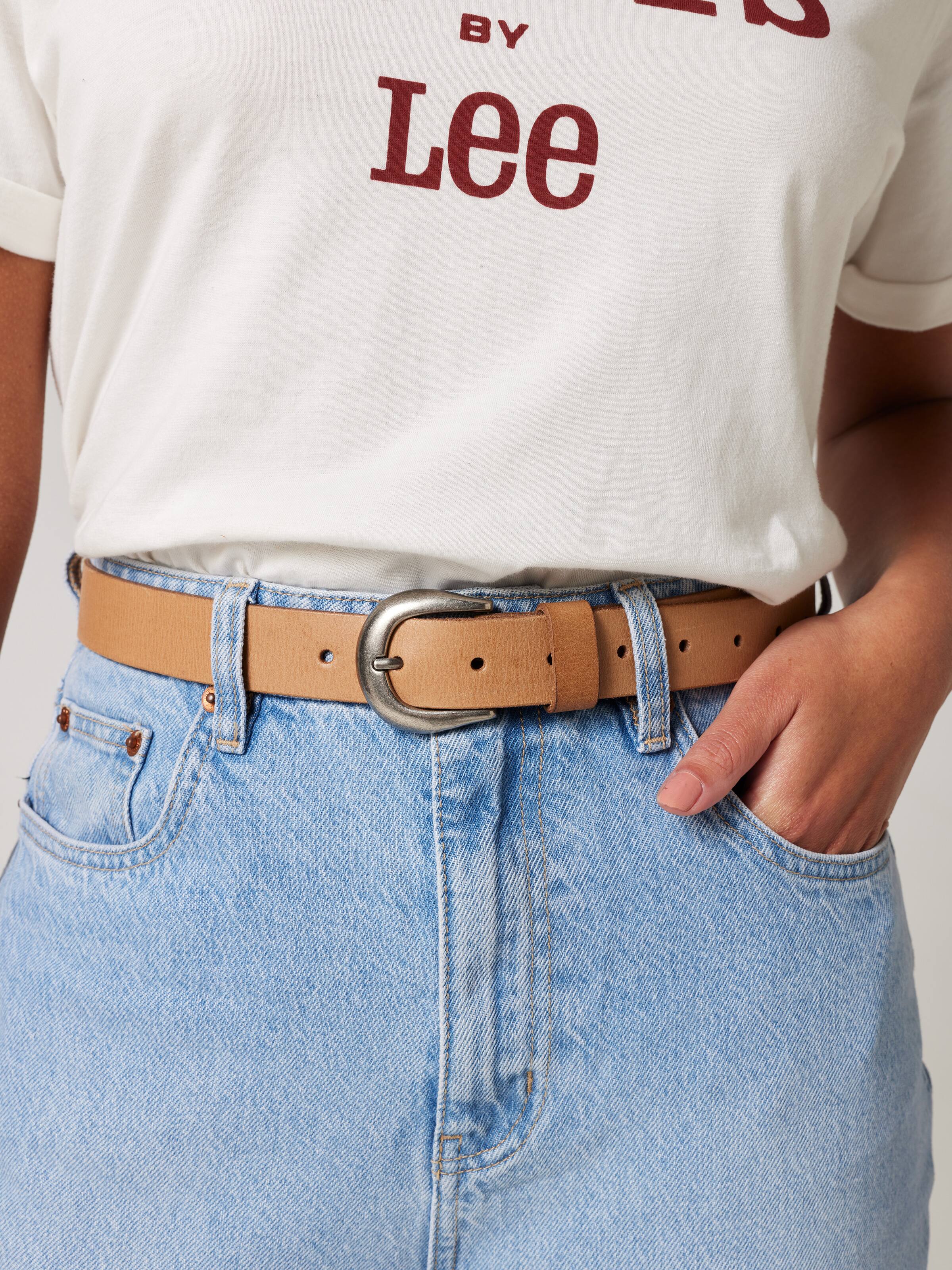Round Buckle Leather Belt