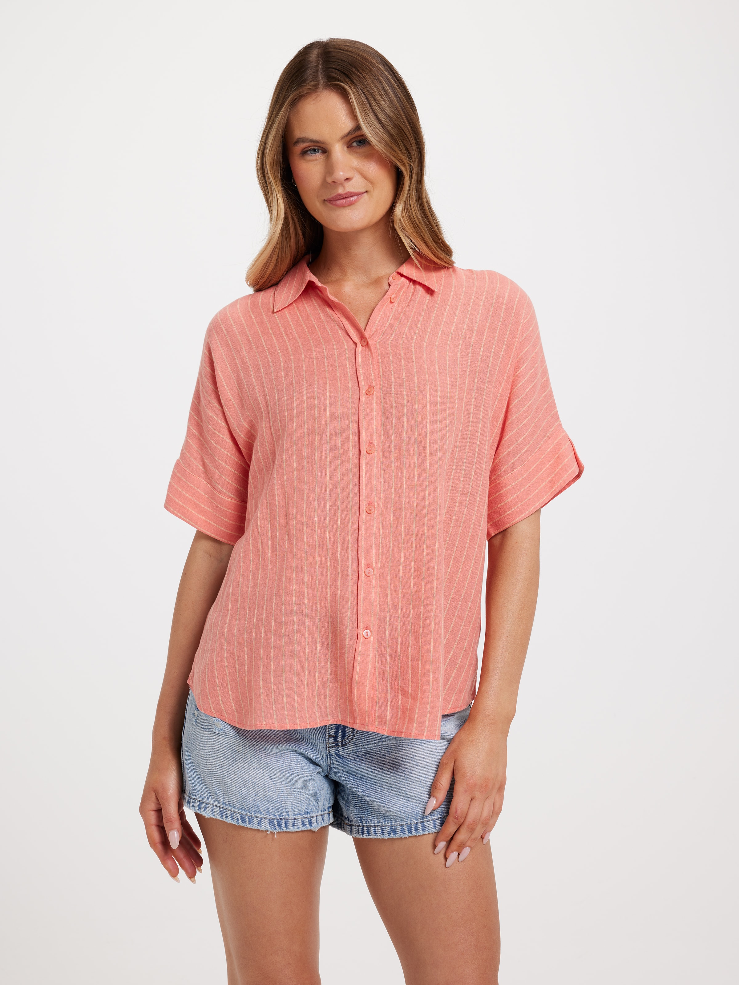 Leslee Short Sleeve Shirt