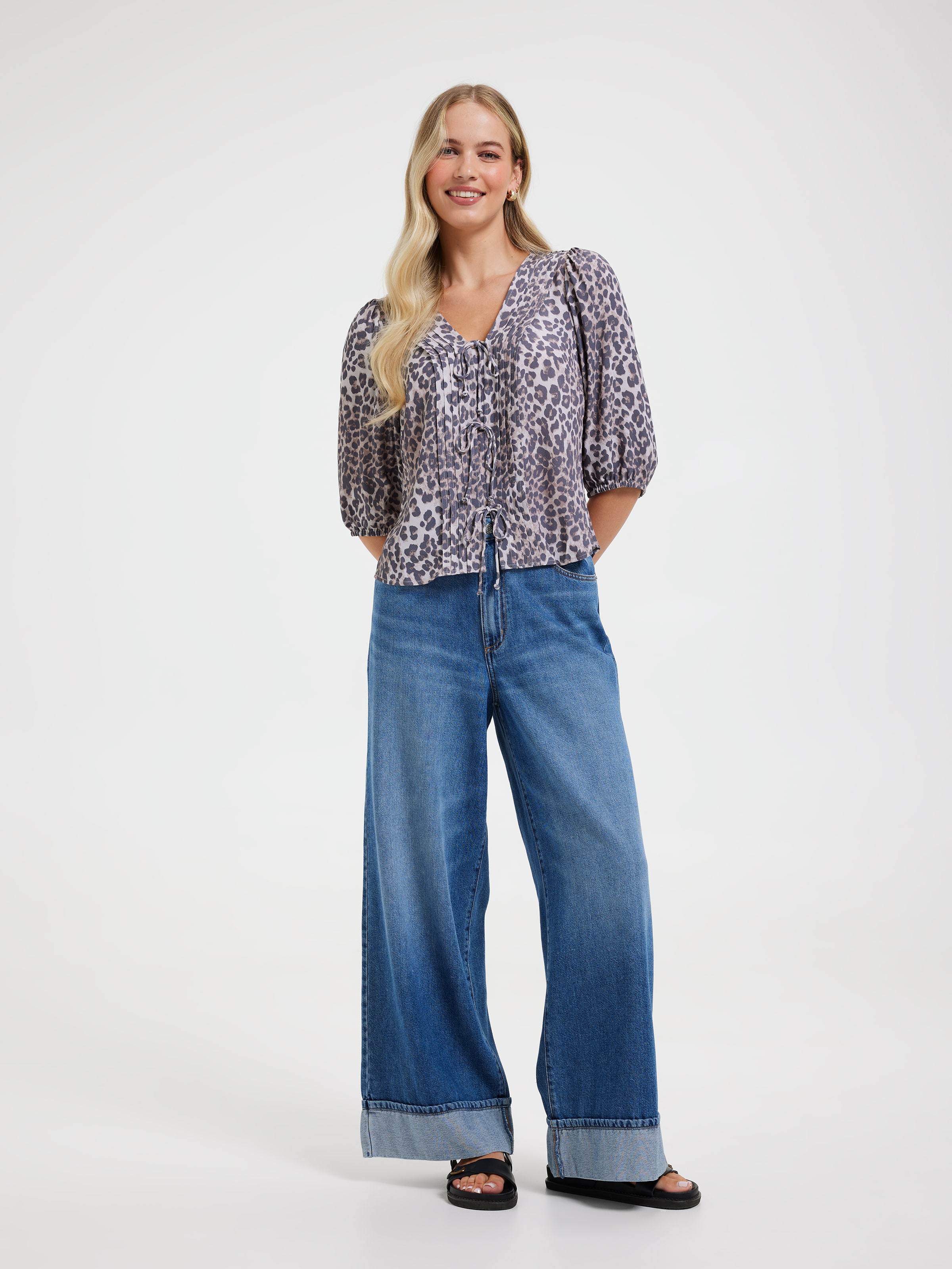 Tobi Tie Front Short Sleeve Blouse