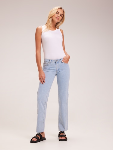 99 Low Straight Jean In Walkaway                                                                                                