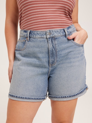 Curve Originals Boyfriend Short                                                                                                 