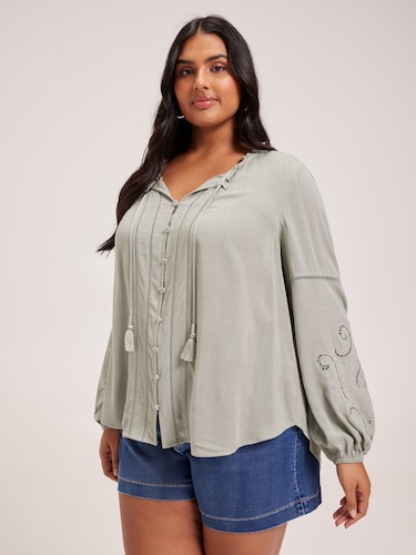 Curve Arabella Embroidered Popover                                                                                              