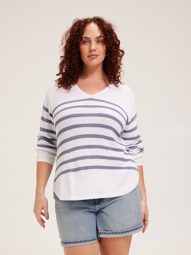 Curve Ricki V Neck Textured Pullover                                                                                            
