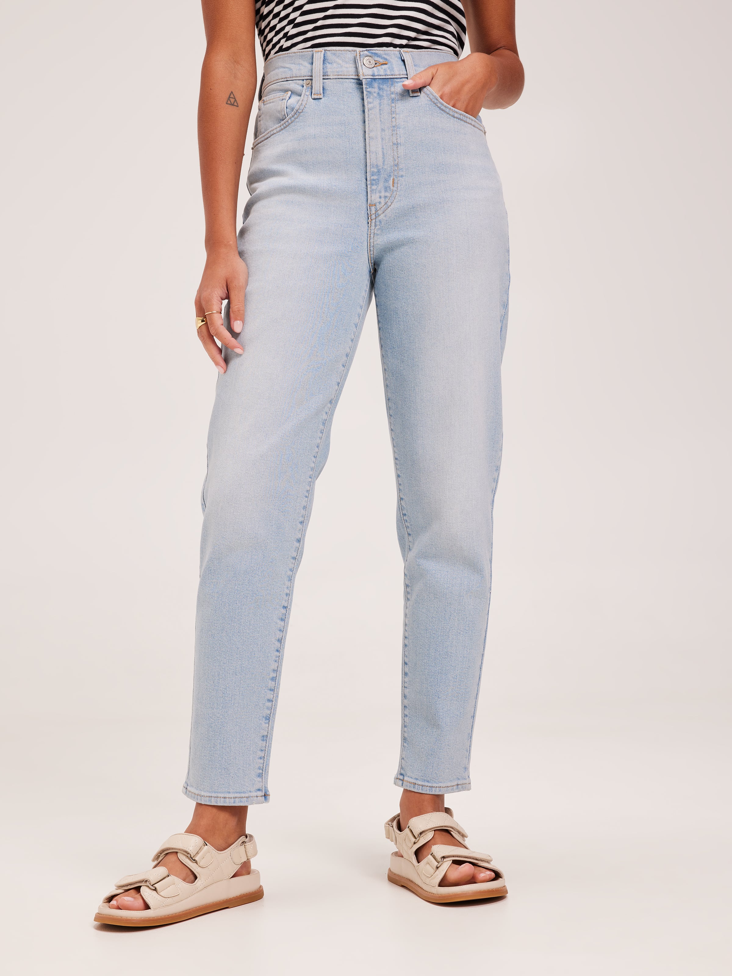 Levis high waist mom jeans best sale