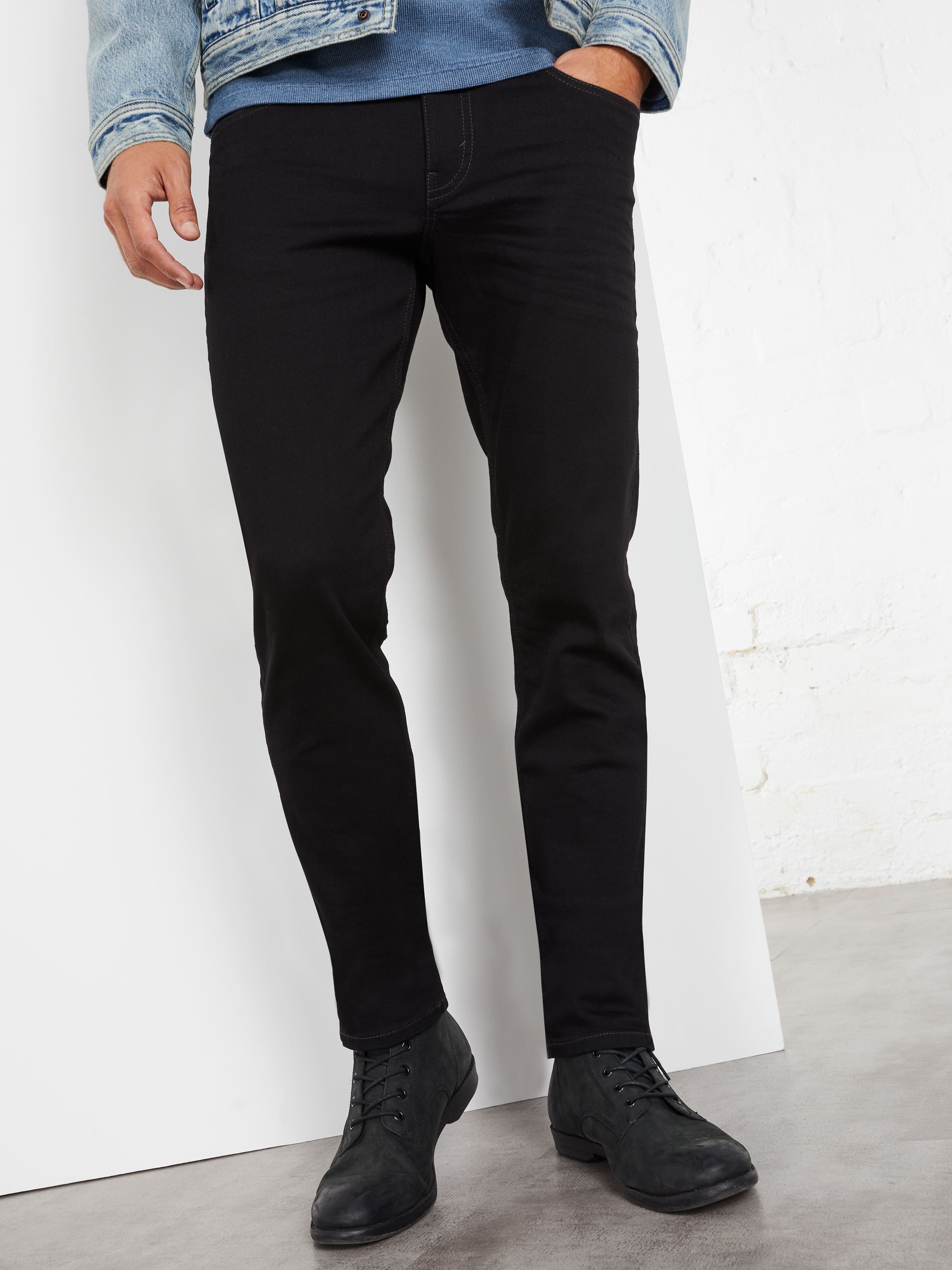 Leroy Slim Tapered Leg - Just Jeans Online